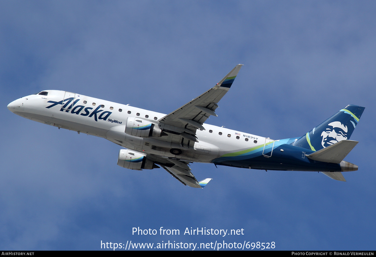 Aircraft Photo of N189SY | Embraer 175LR (ERJ-170-200LR) | Alaska Airlines | AirHistory.net #698528