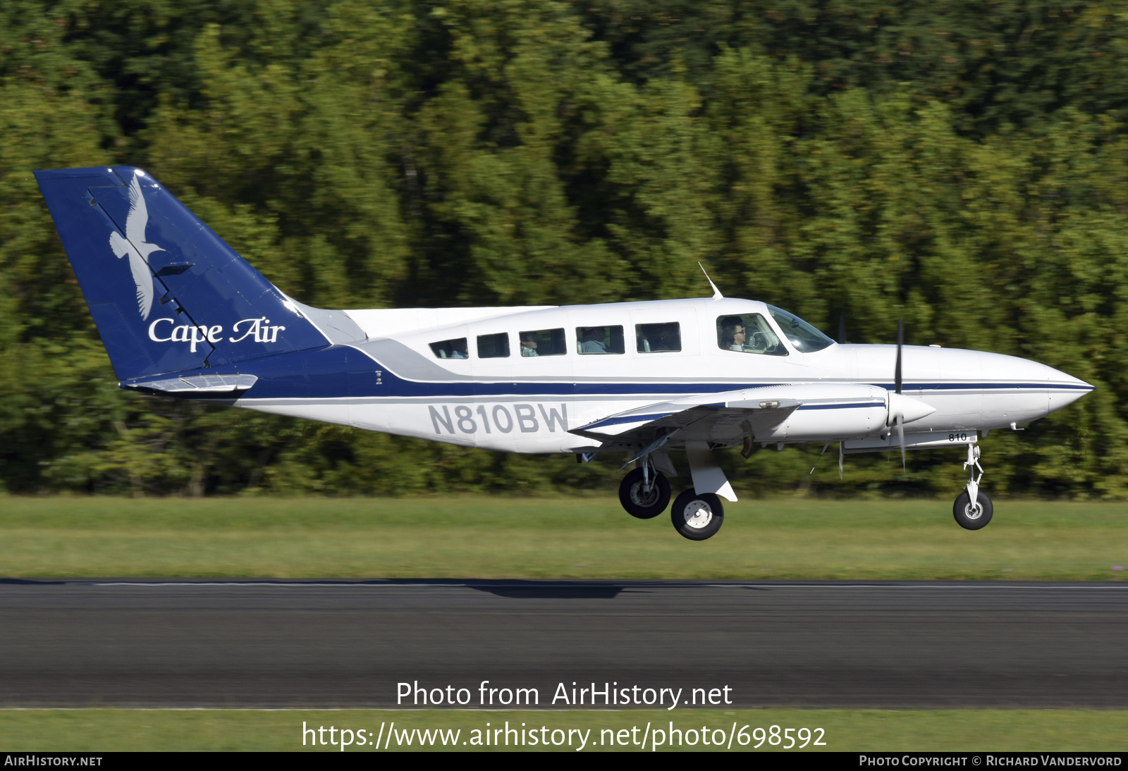 Aircraft Photo of N810BW | Cessna 402C Utililiner | Cape Air | AirHistory.net #698592