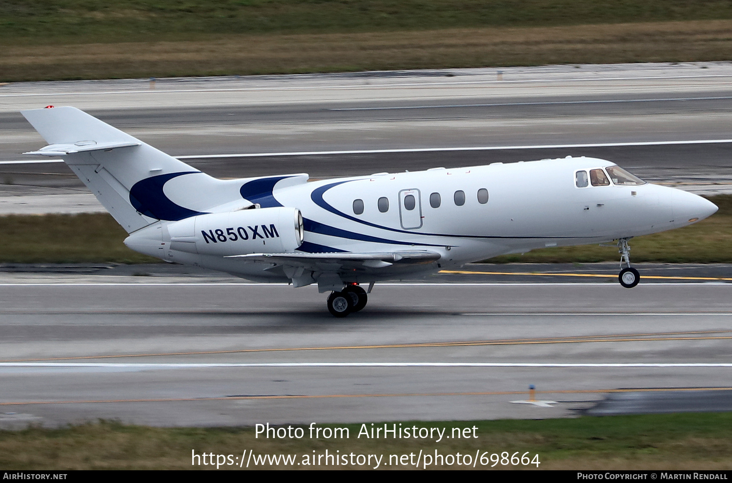 Aircraft Photo of N850XM | Raytheon Hawker 800XP | AirHistory.net #698664