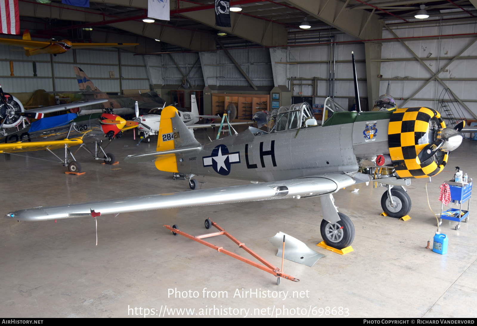 Aircraft Photo of N42897 / 284211 | North American AT-6D Texan | USA - Air Force | AirHistory.net #698683