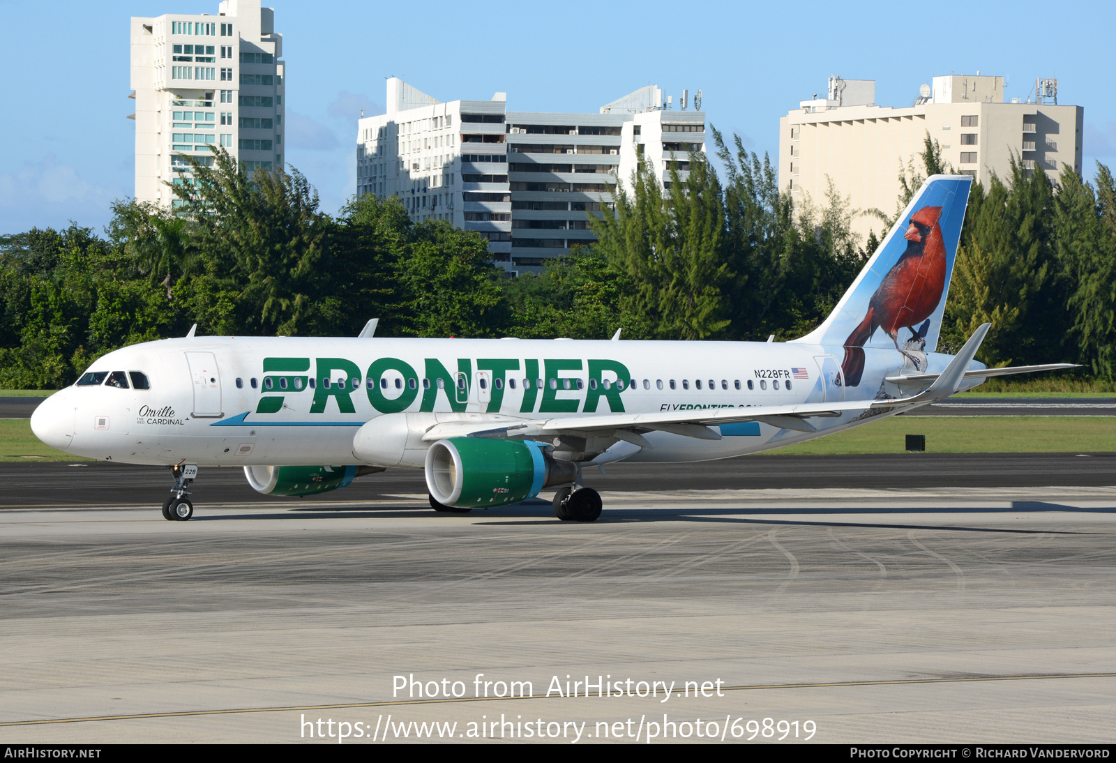 Aircraft Photo of N228FR | Airbus A320-214 | Frontier Airlines | AirHistory.net #698919