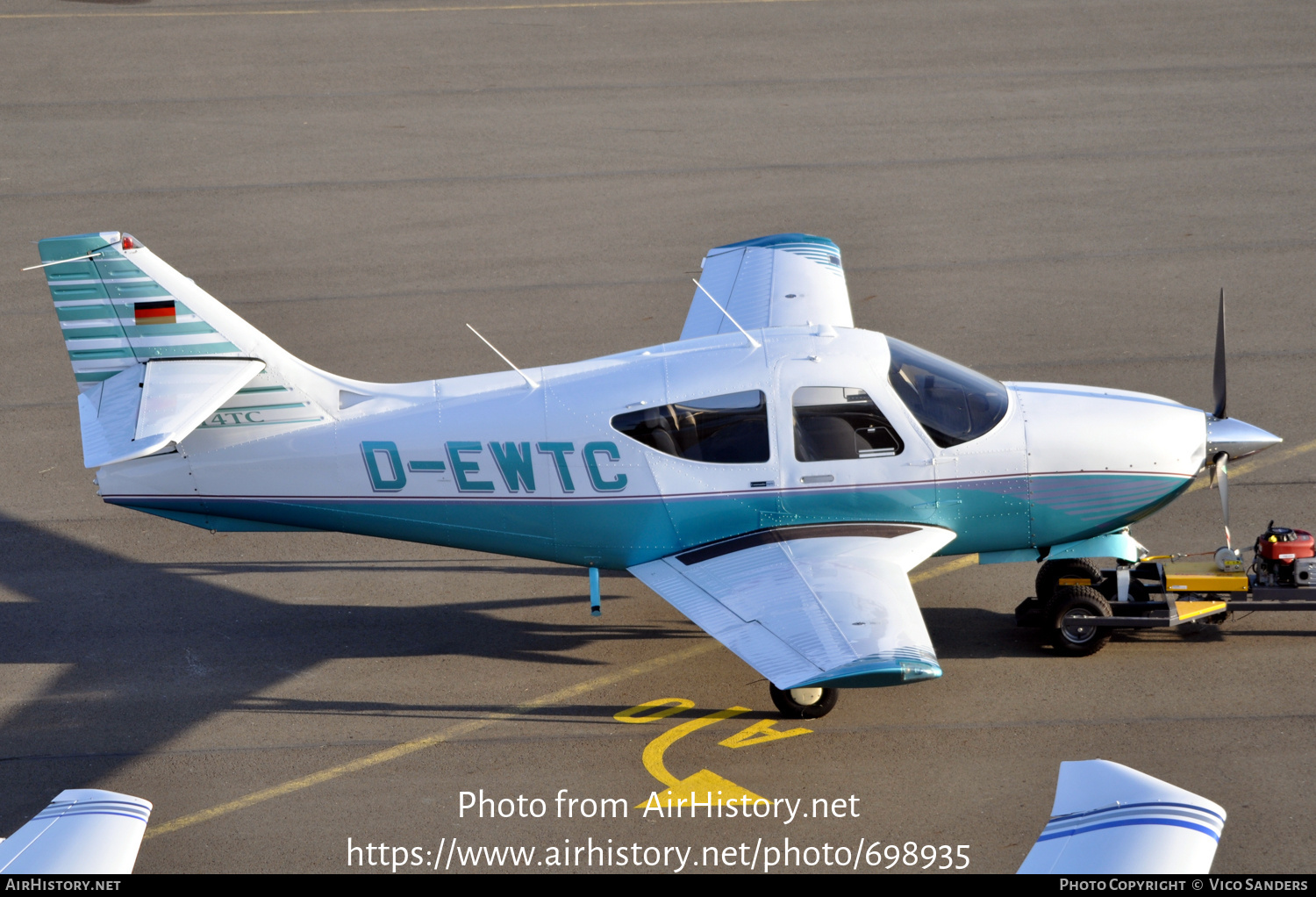 Aircraft Photo of D-EWTC | Commander 114TC | AirHistory.net #698935