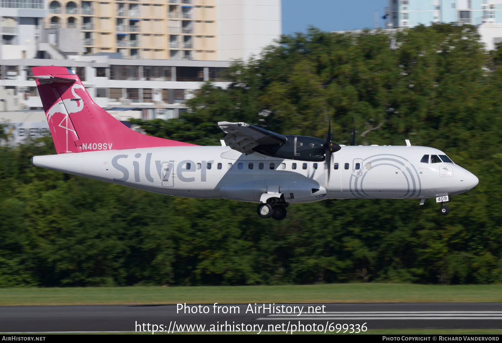 Aircraft Photo of N409SV | ATR ATR-42-500 | Silver Airways | AirHistory.net #699336