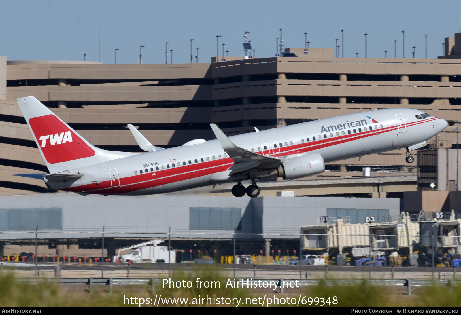 Aircraft Photo of N915NN | Boeing 737-823 | American Airlines | Trans World Airlines - TWA | AirHistory.net #699348