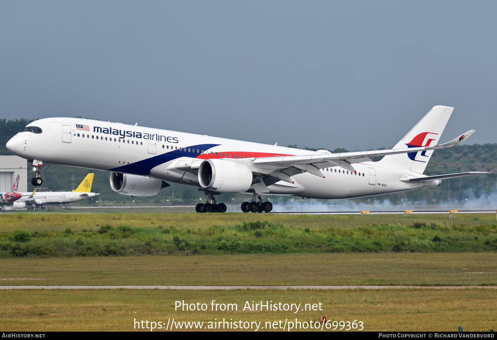 Aircraft Photo of 9M-MAE | Airbus A350-941 | Malaysia Airlines | AirHistory.net #699363