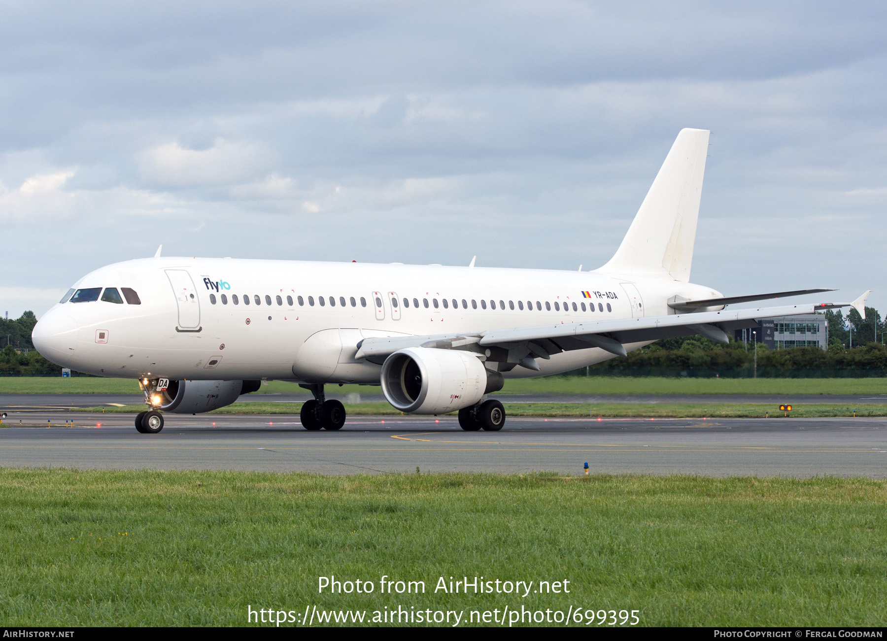 Aircraft Photo of YR-ADA | Airbus A320-214 | Flyyo | AirHistory.net #699395