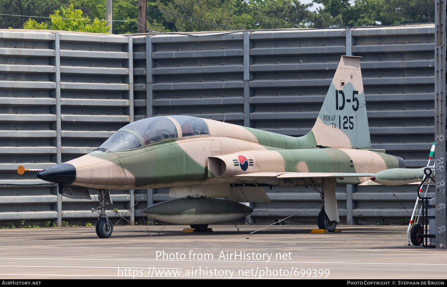 Aircraft Photo of 42-125 / 74-125 | Northrop F-5B Freedom Fighter | South Korea - Air Force | AirHistory.net #699399