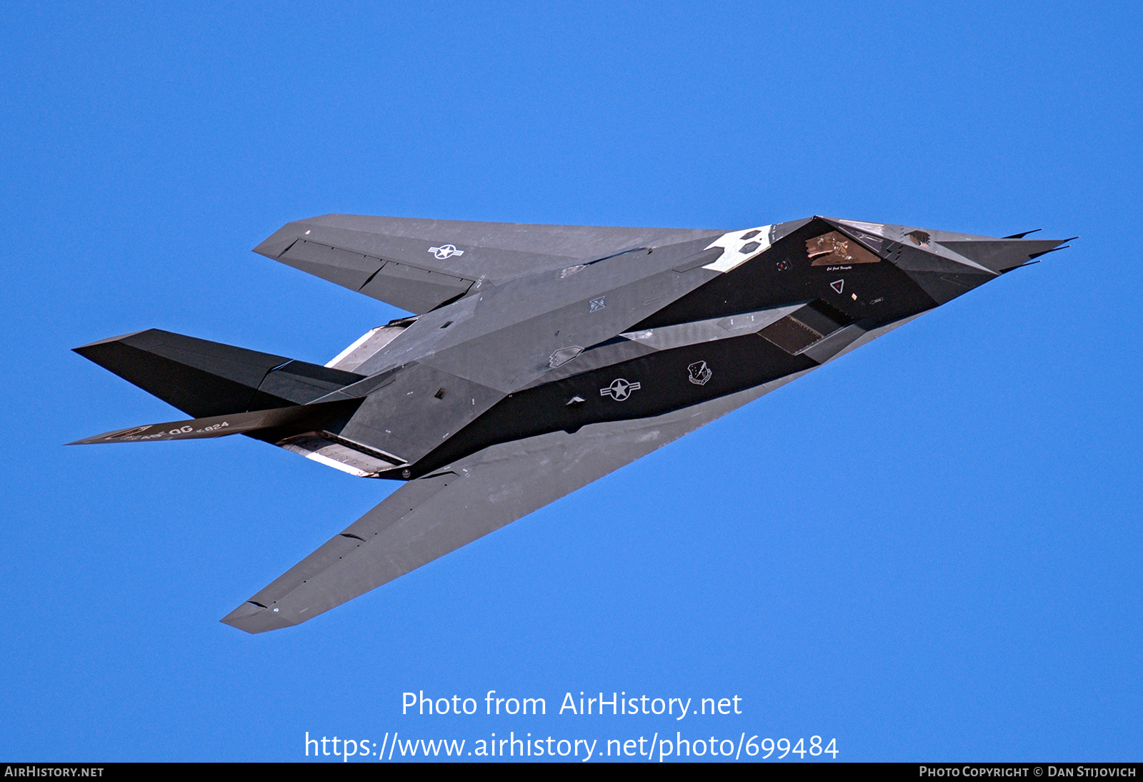 Aircraft Photo of 84-0824 / AF84-824 | Lockheed F-117A Nighthawk | USA - Air Force | AirHistory.net #699484