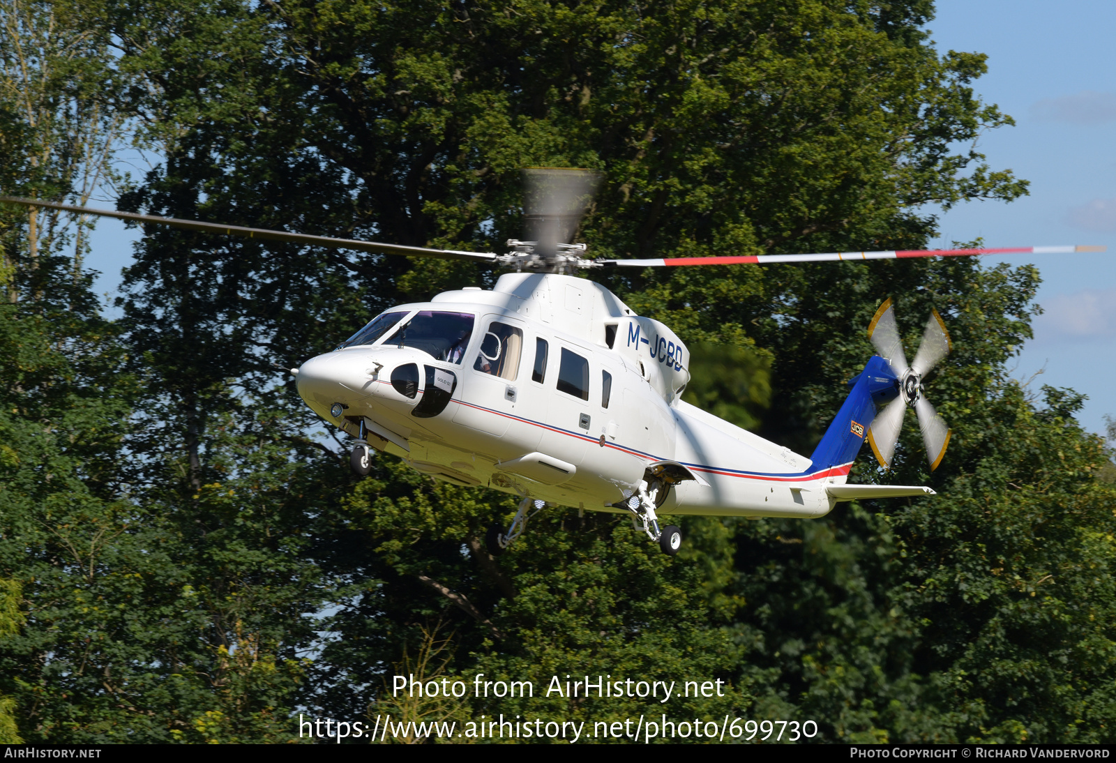 Aircraft Photo of M-JCBD | Sikorsky S-76C Spirit | JCB - J.C. Bamford Excavators | AirHistory.net #699730