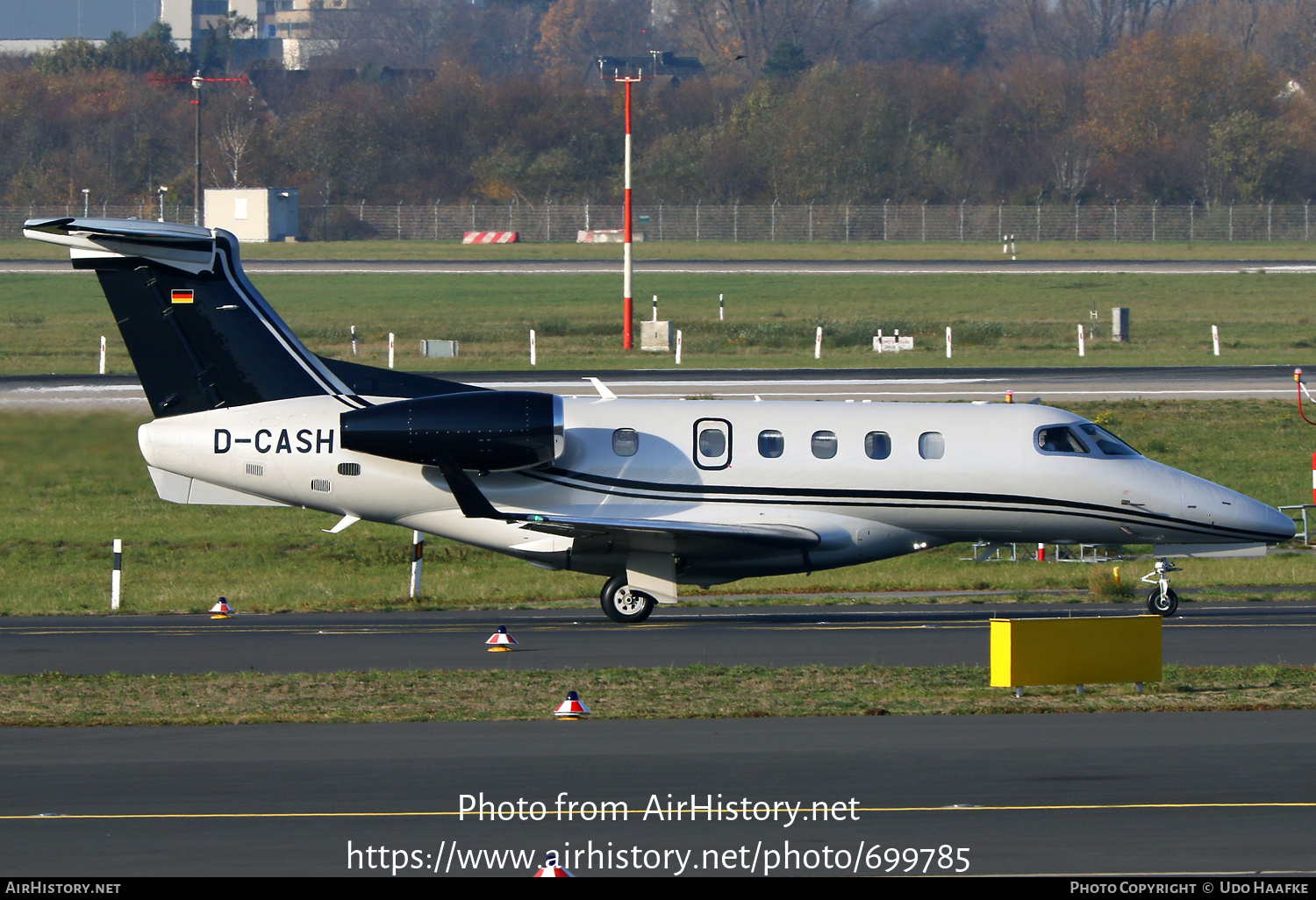 Aircraft Photo of D-CASH | Embraer EMB-505 Phenom 300 | Air Hamburg | AirHistory.net #699785