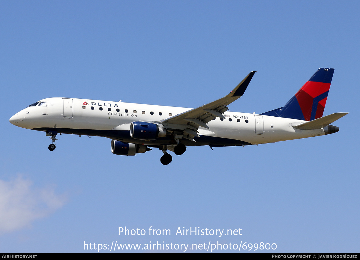 Aircraft Photo of N262SY | Embraer 175LR (ERJ-170-200LR) | Delta Connection | AirHistory.net #699800