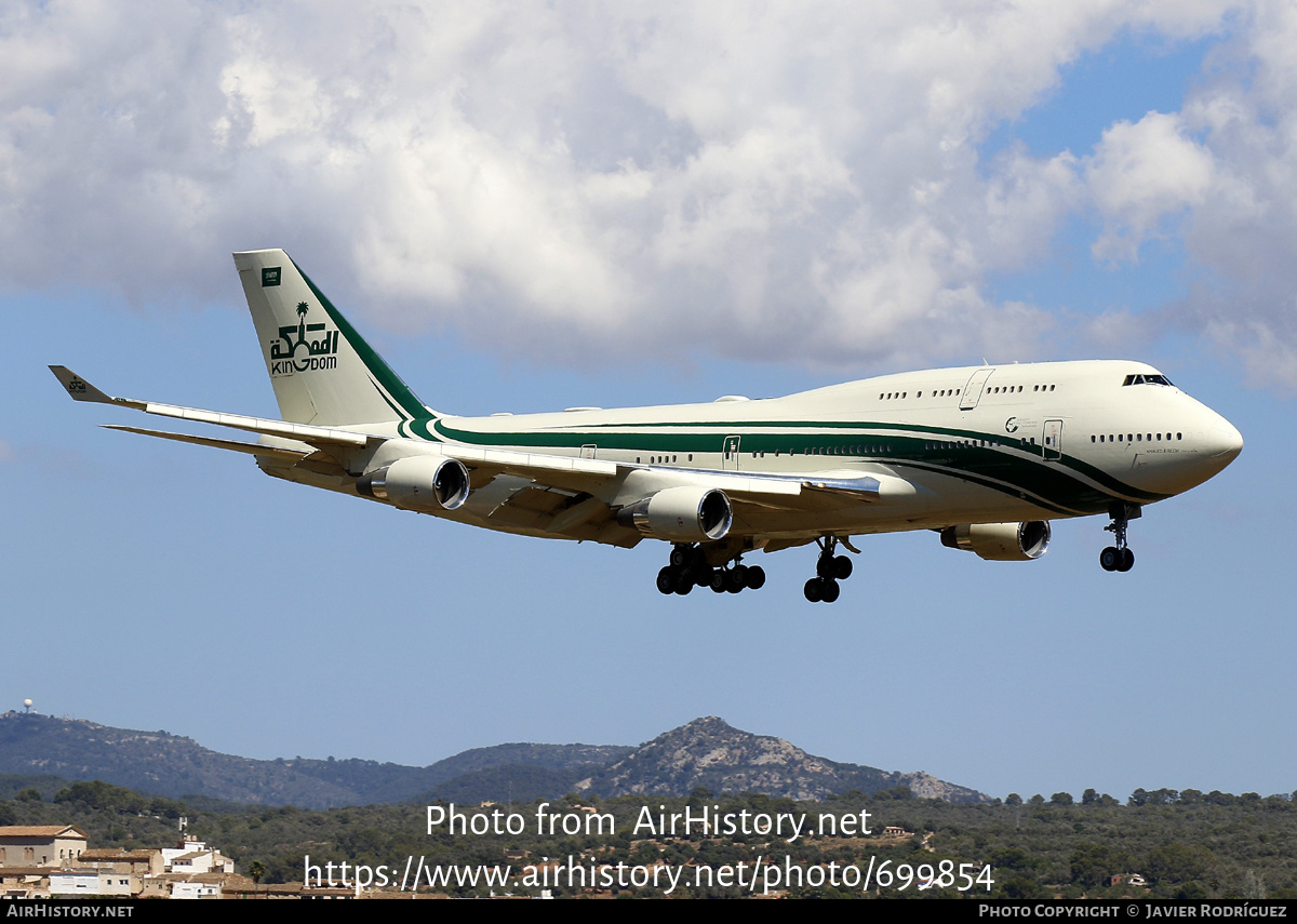 Aircraft Photo of HZ-WBT7 | Boeing 747-4J6 | Kingdom Holding Company | AirHistory.net #699854