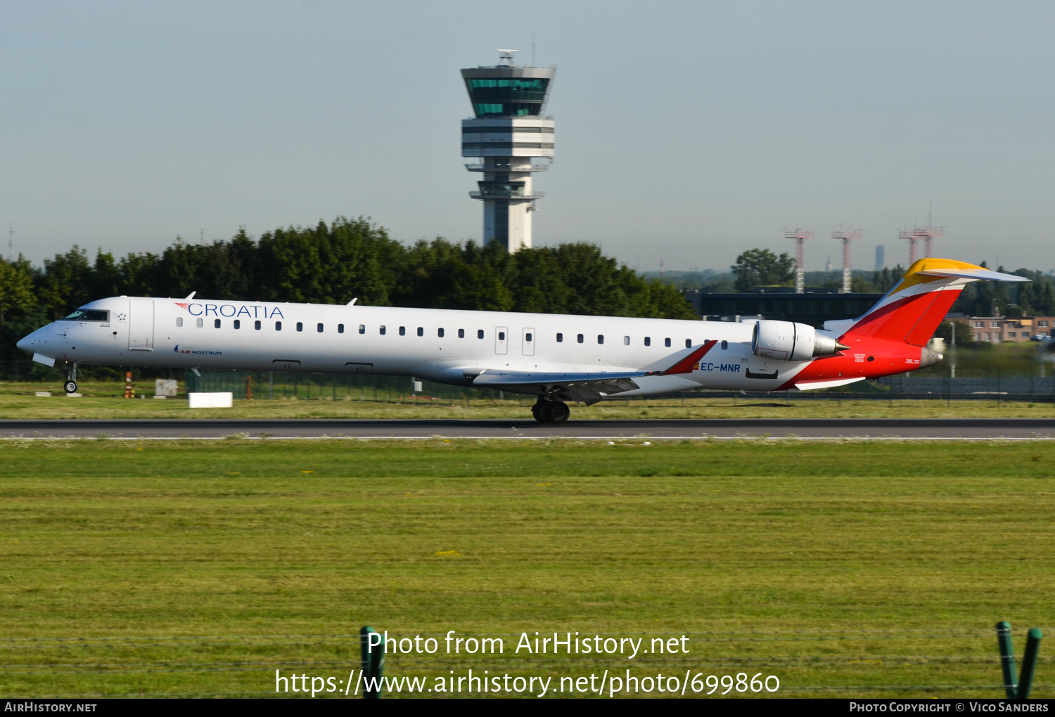 Aircraft Photo of EC-MNR | Bombardier CRJ-1000 (CL-600-2E25) | Croatia Airlines | AirHistory.net #699860