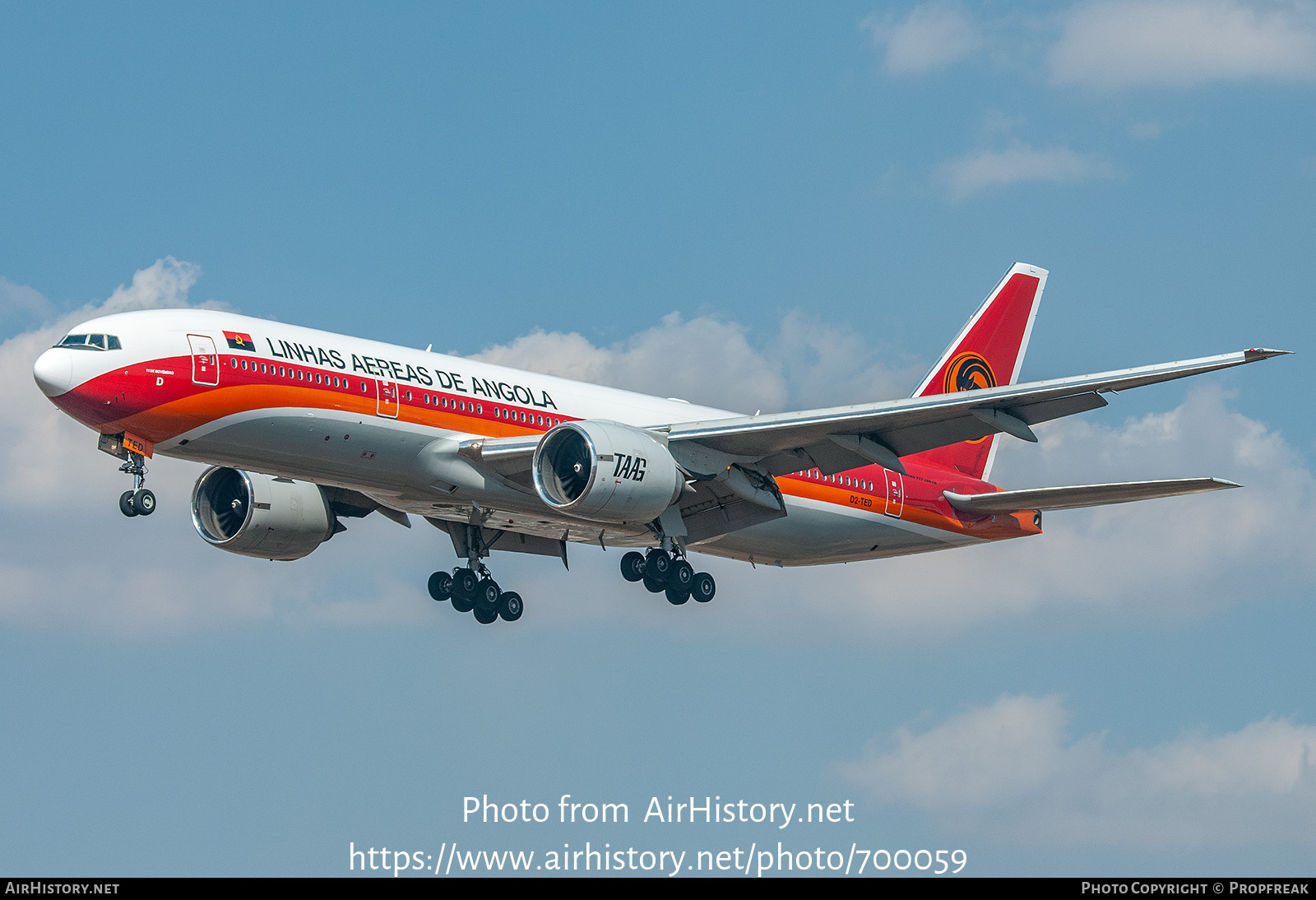 Aircraft Photo of D2-TED | Boeing 777-2M2/ER | TAAG Angola Airlines - Linhas Aéreas de Angola | AirHistory.net #700059