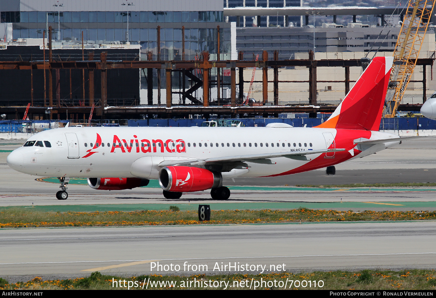 Aircraft Photo of N685TA | Airbus A320-233 | Avianca | AirHistory.net #700110