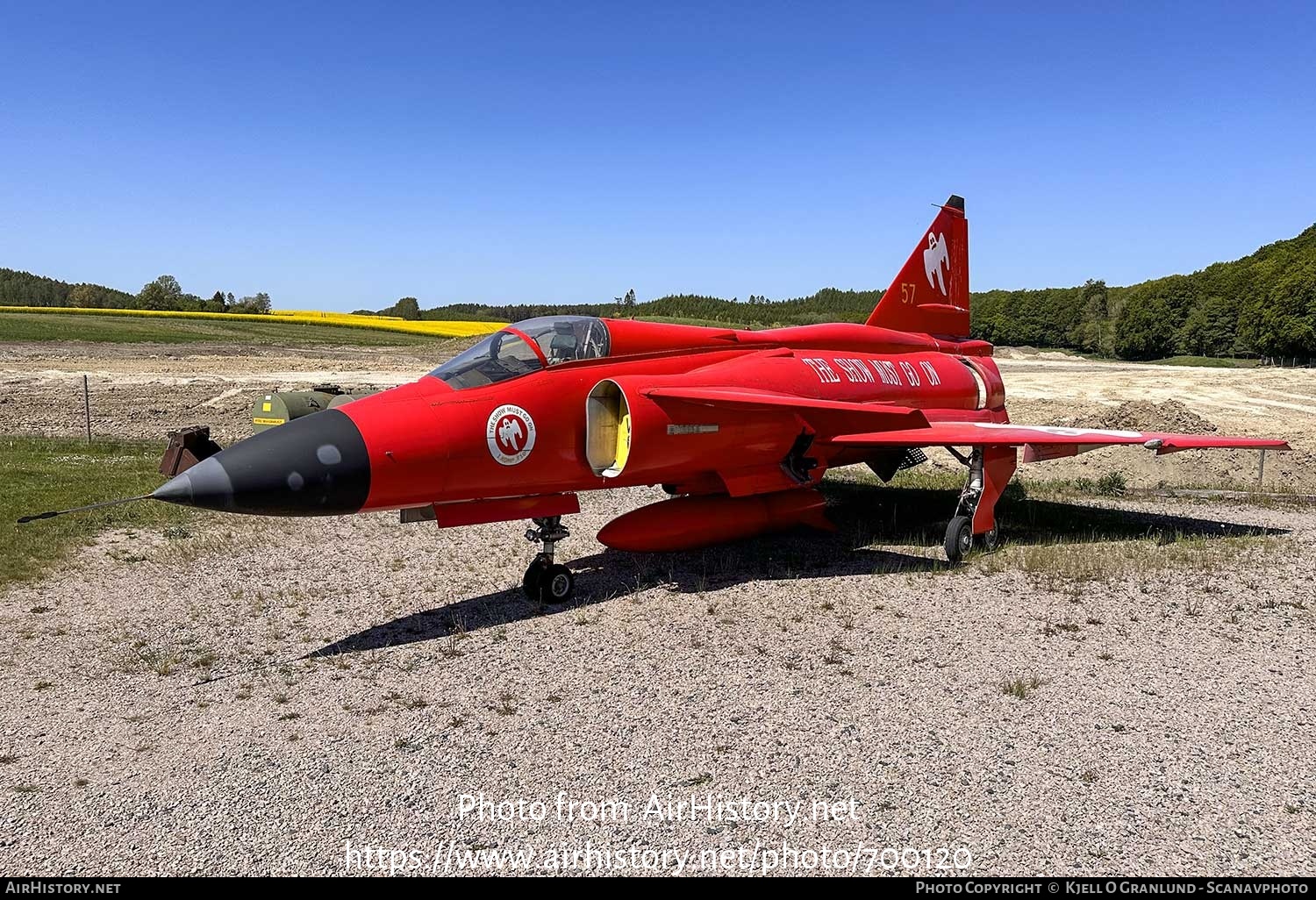 Aircraft Photo of 37027 | Saab AJS37 Viggen | Sweden - Air Force | AirHistory.net #700120