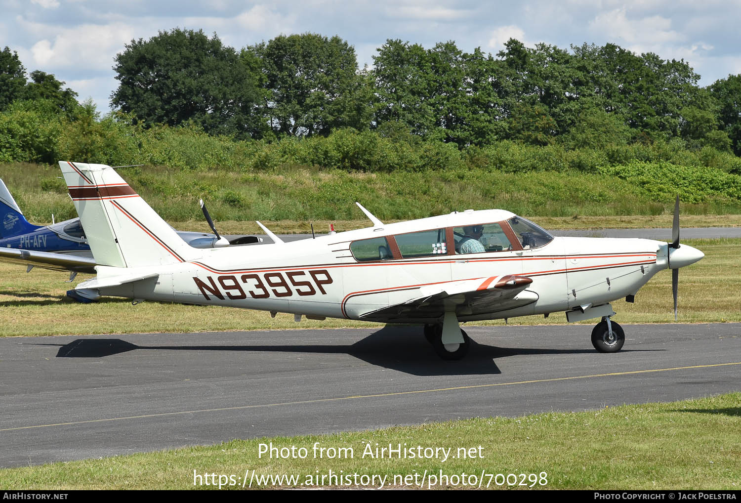 Aircraft Photo of N9395P | Piper PA-24-260 Comanche | AirHistory.net #700298