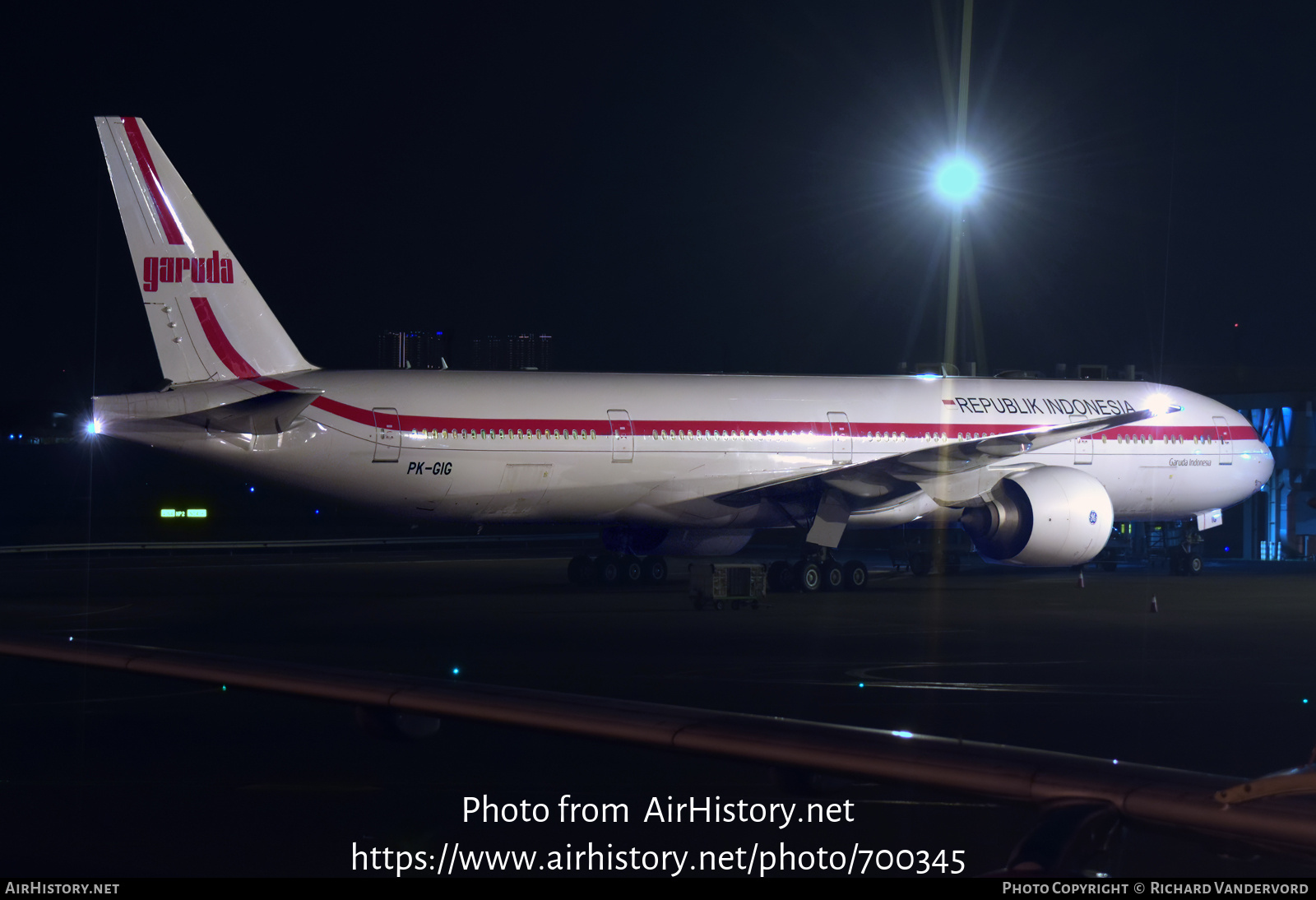 Aircraft Photo of PK-GIG | Boeing 777-3U3/ER | Garuda Indonesia | AirHistory.net #700345