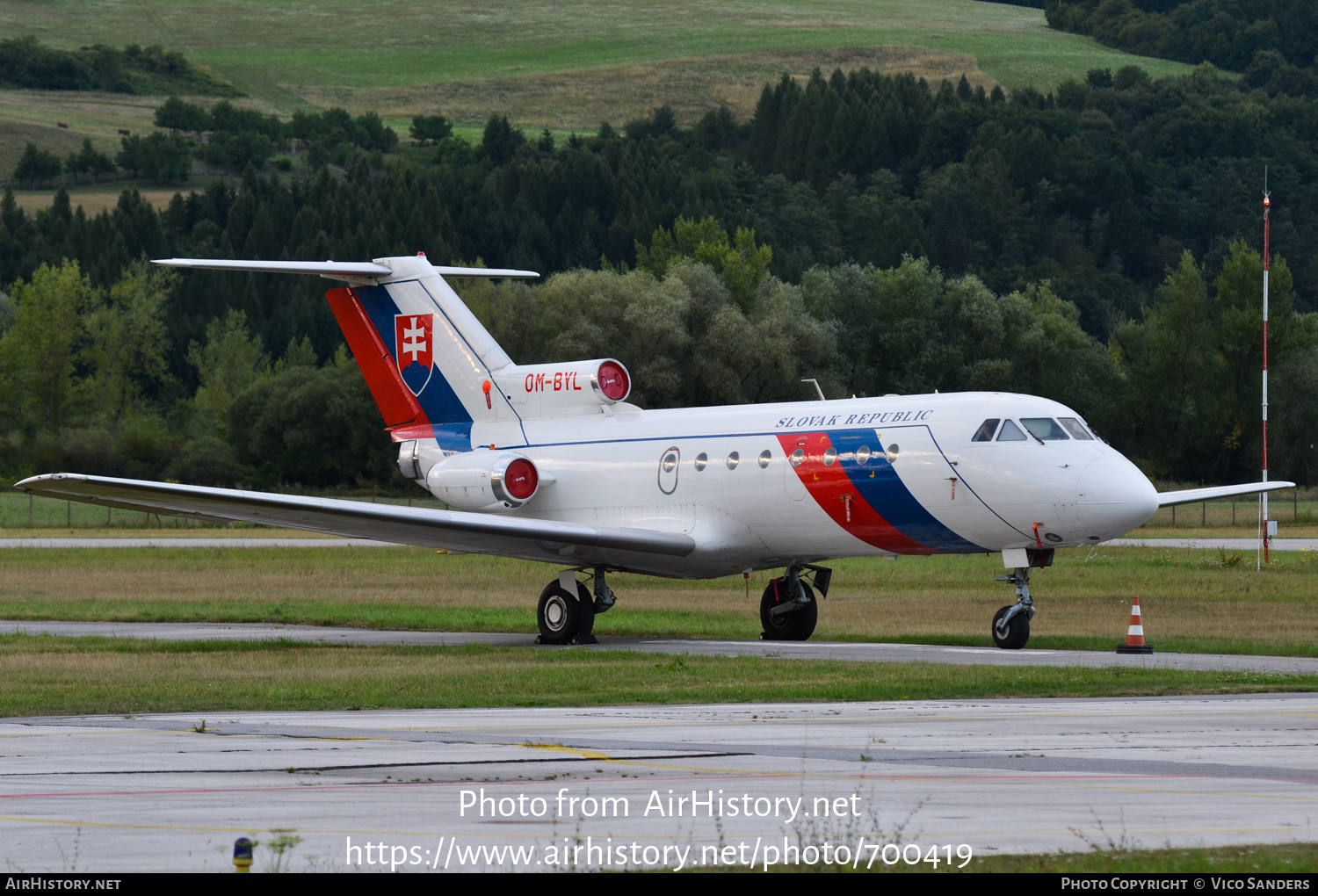 Aircraft Photo of OM-BYL | Yakovlev Yak-40 | Slovakia - Government | AirHistory.net #700419