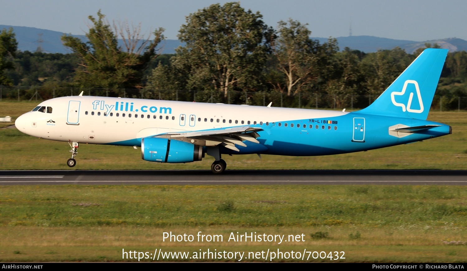 Aircraft Photo of YR-LIB | Airbus A320-232 | Fly Lili | AirHistory.net #700432