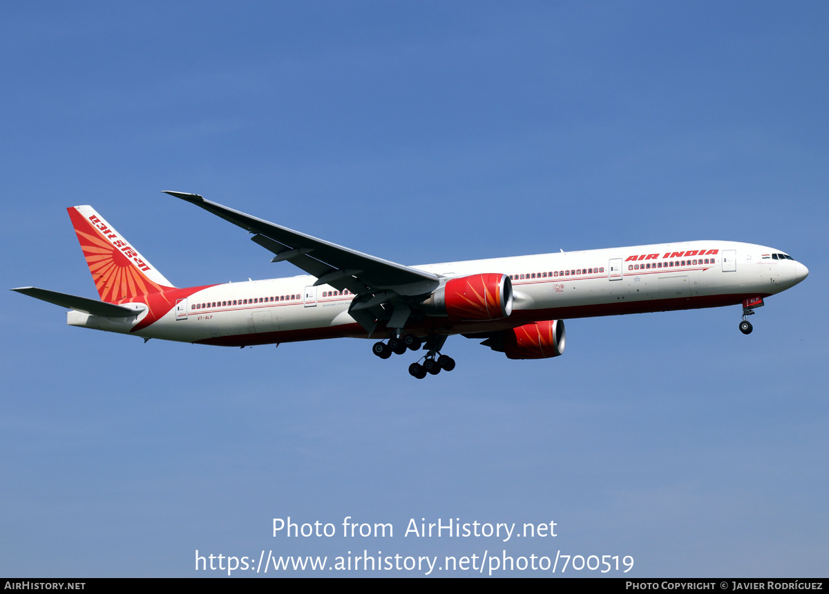 Aircraft Photo of VT-ALP | Boeing 777-337/ER | Air India | AirHistory.net #700519