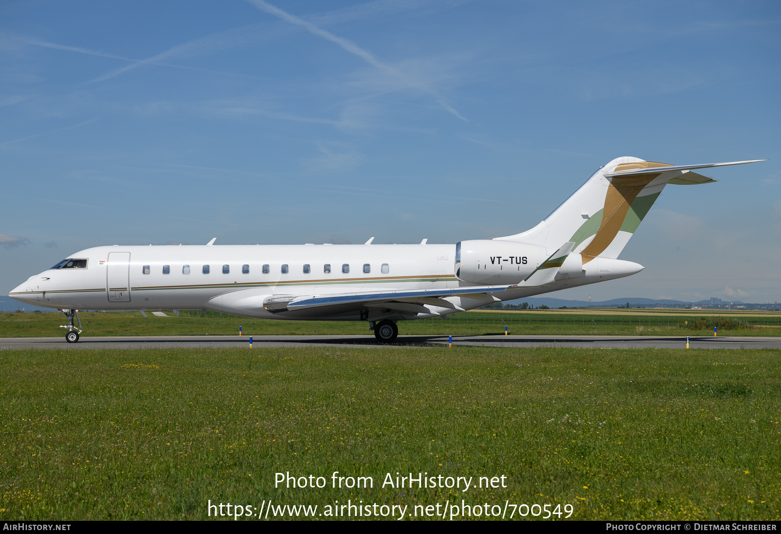 Aircraft Photo of VT-TUS | Bombardier Global Express XRS (BD-700-1A10) | AirHistory.net #700549