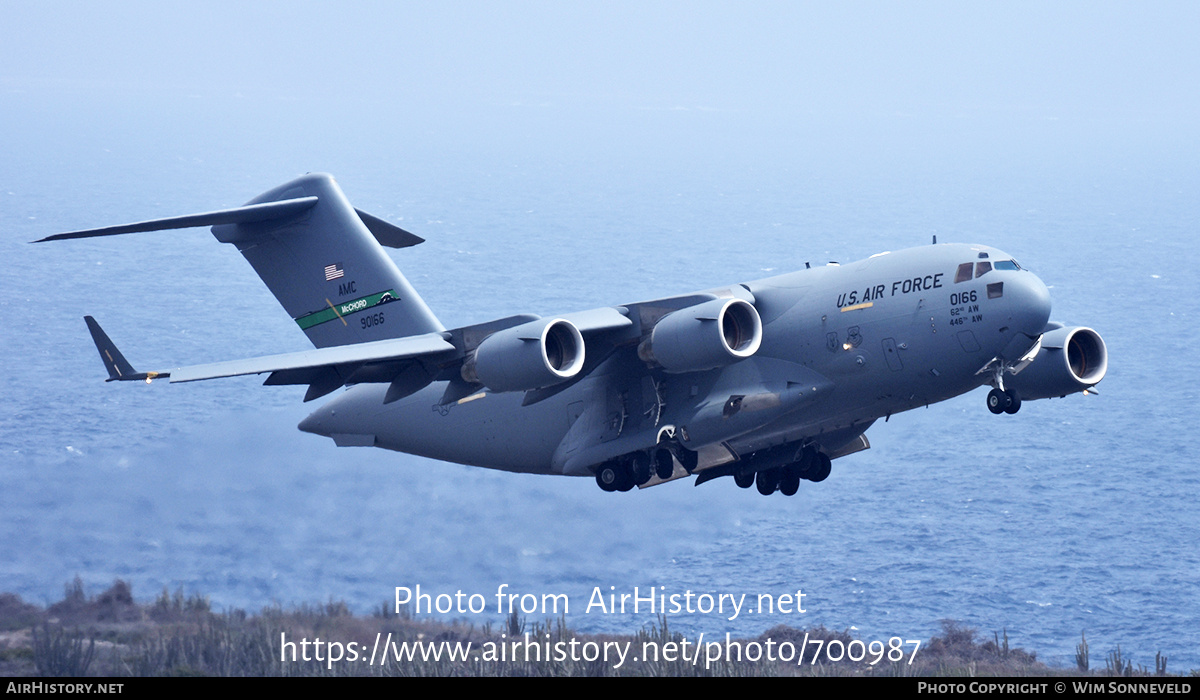 Aircraft Photo of 99-0166 / 90166 | Boeing C-17A Globemaster III | USA - Air Force | AirHistory.net #700987