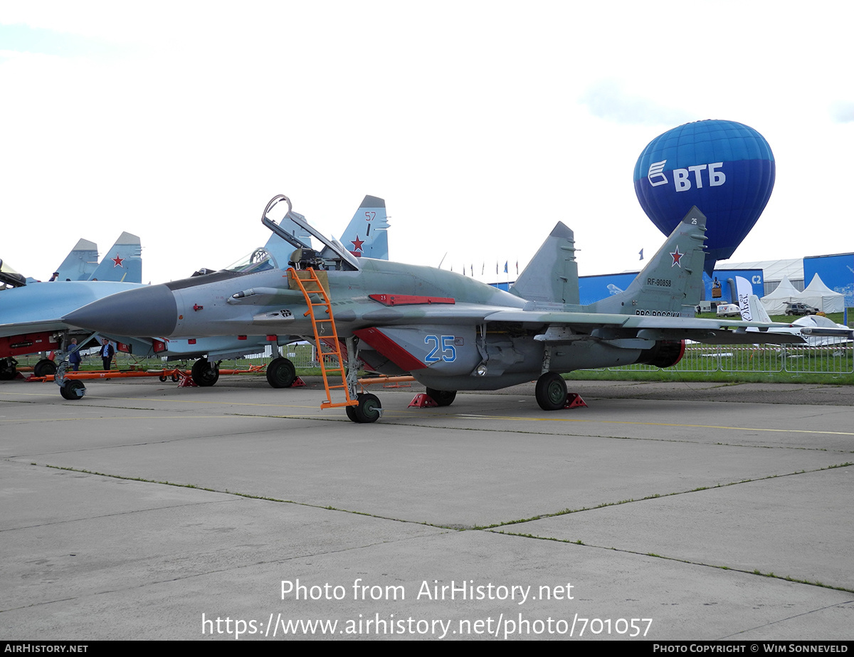 Aircraft Photo of RF-90858 | Mikoyan-Gurevich MiG-29SMT (9-19) | Russia - Air Force | AirHistory.net #701057