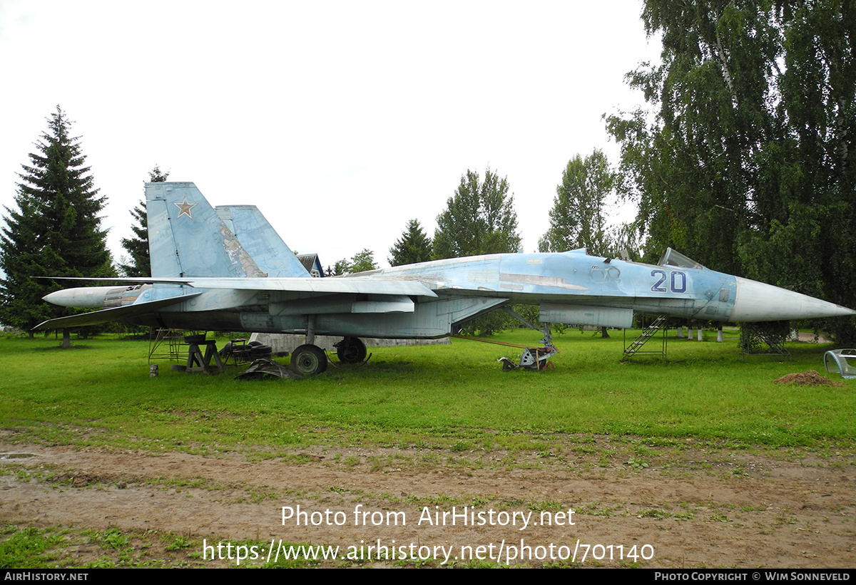 Aircraft Photo of 20 blue | Sukhoi Su-27 | Soviet Union - Air Force | AirHistory.net #701140