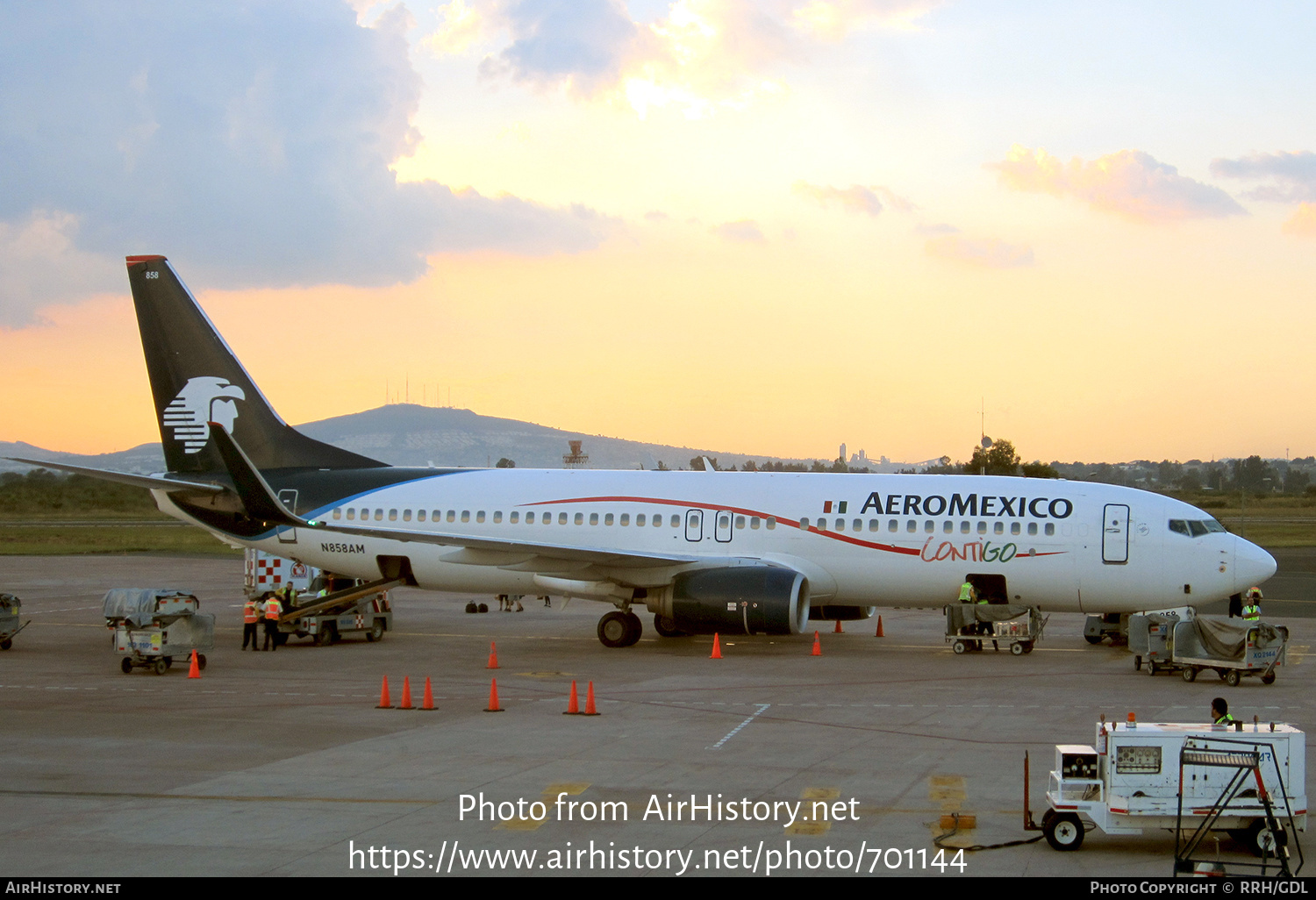 Aircraft Photo of N858AM | Boeing 737-8Q8 | AeroMéxico | AirHistory.net #701144