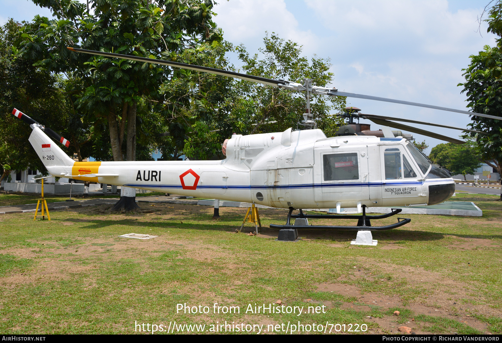 Aircraft Photo of H-260 | Bell 204B | Indonesia - Air Force | AirHistory.net #701220