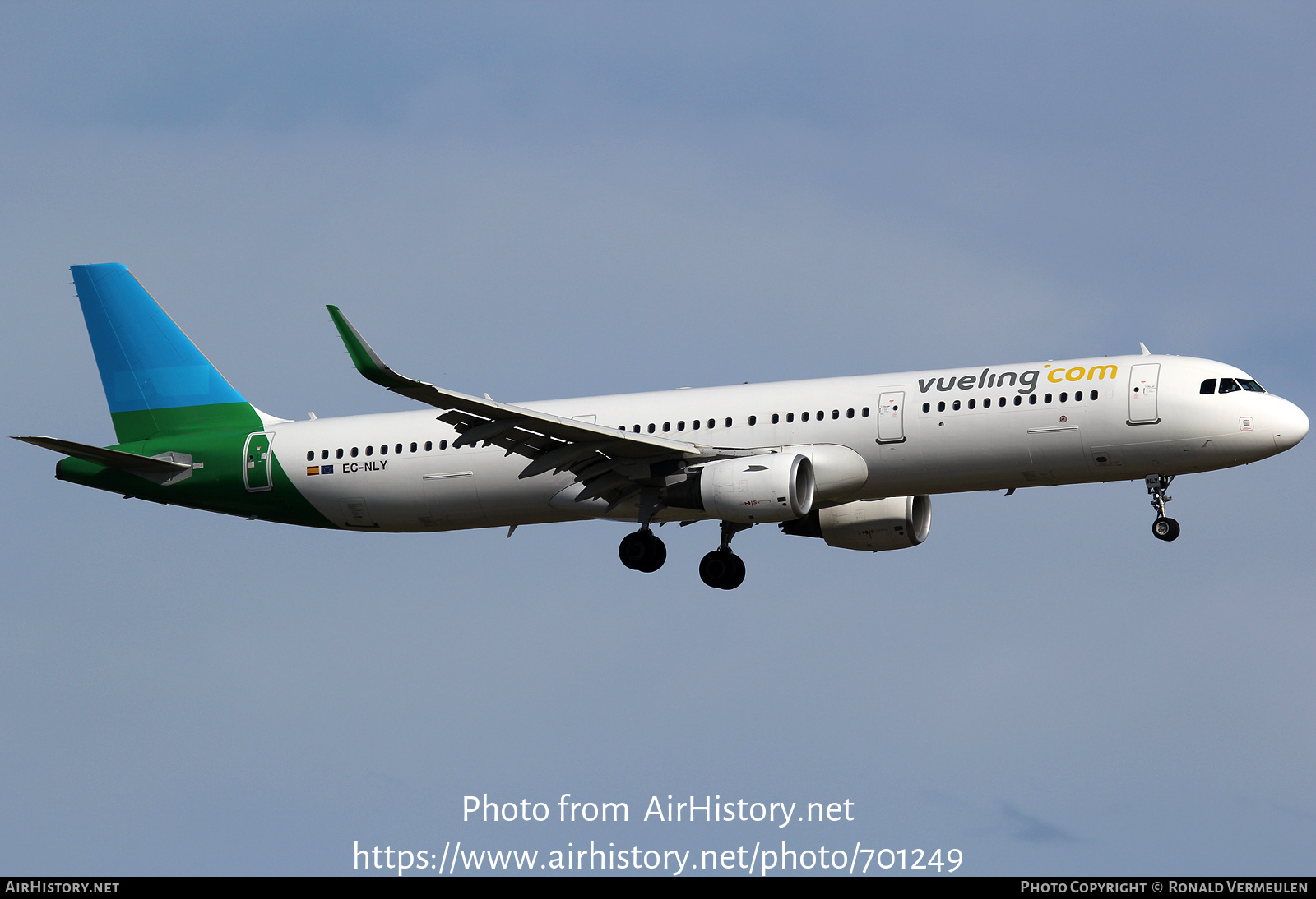 Aircraft Photo of EC-NLY | Airbus A321-211 | Vueling Airlines | AirHistory.net #701249