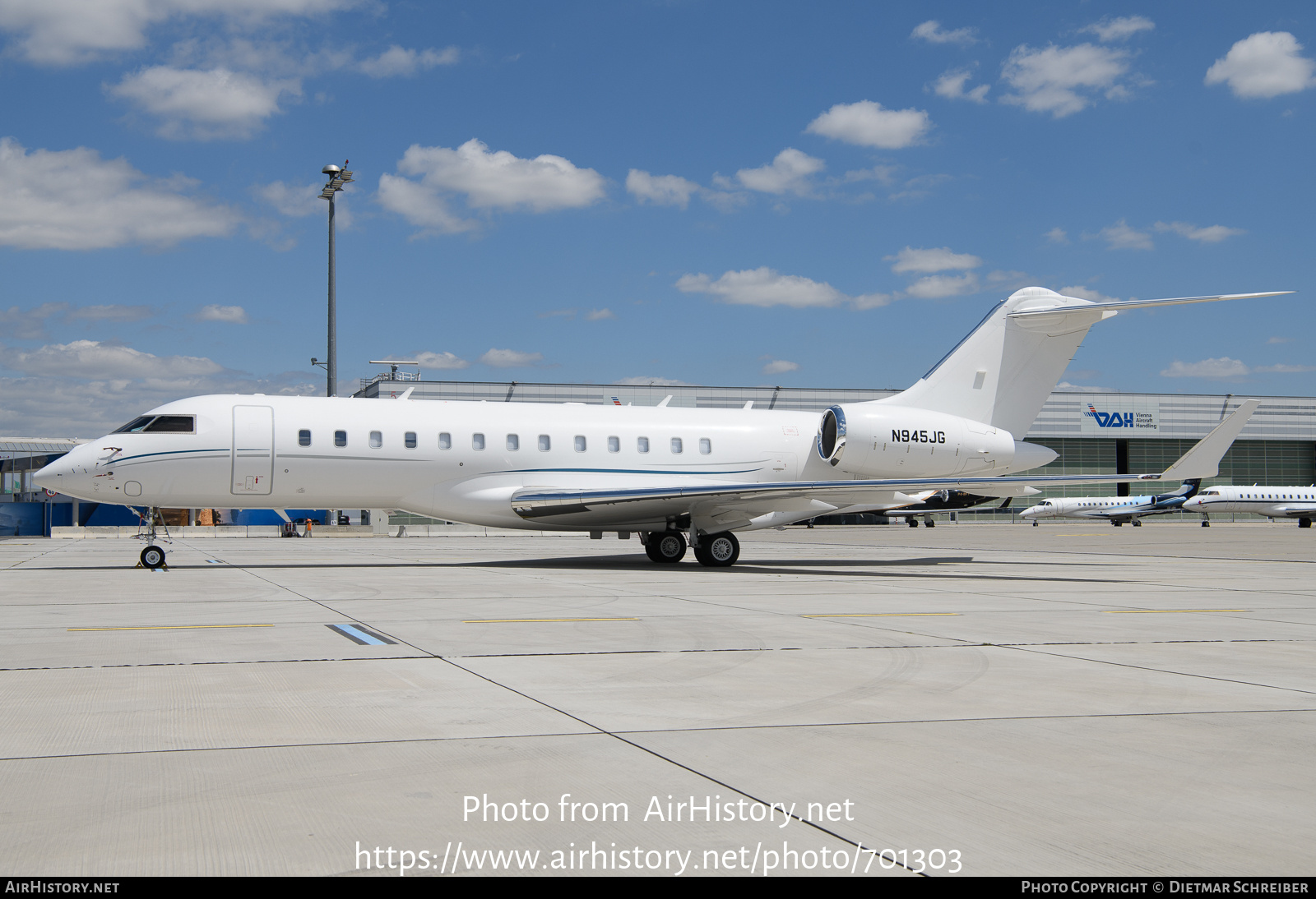 Aircraft Photo of N945JG | Bombardier Global 6000 (BD-700-1A10) | AirHistory.net #701303