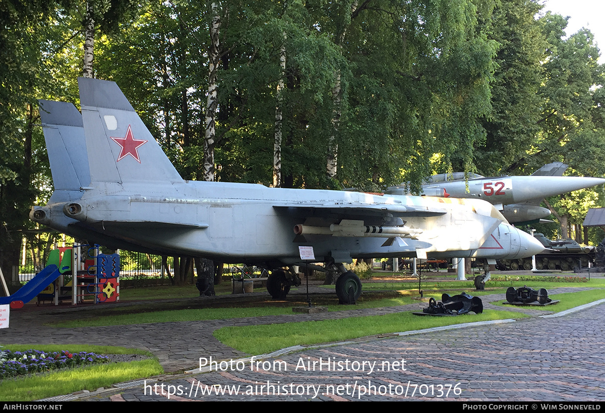 Aircraft Photo of 75 white | Yakovlev Yak-141 (Yak-41) | Russia - Navy ...