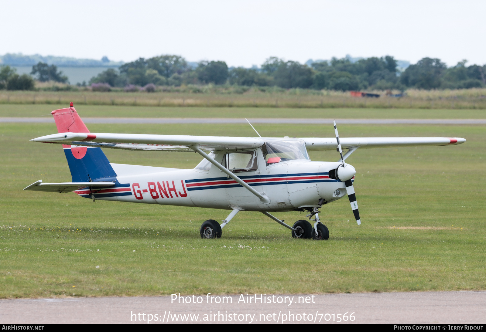 Aircraft Photo of G-BNHJ | Cessna 152 | The Pilot Centre Denham | AirHistory.net #701566
