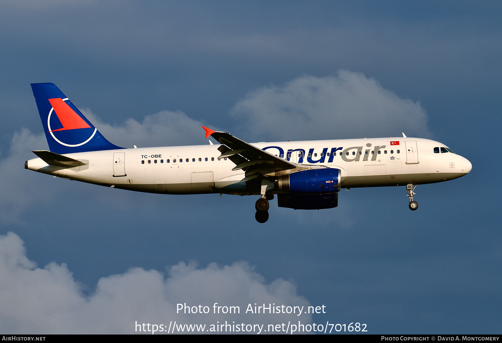 Aircraft Photo of TC-OBE | Airbus A320-231 | Onur Air | AirHistory.net #701682