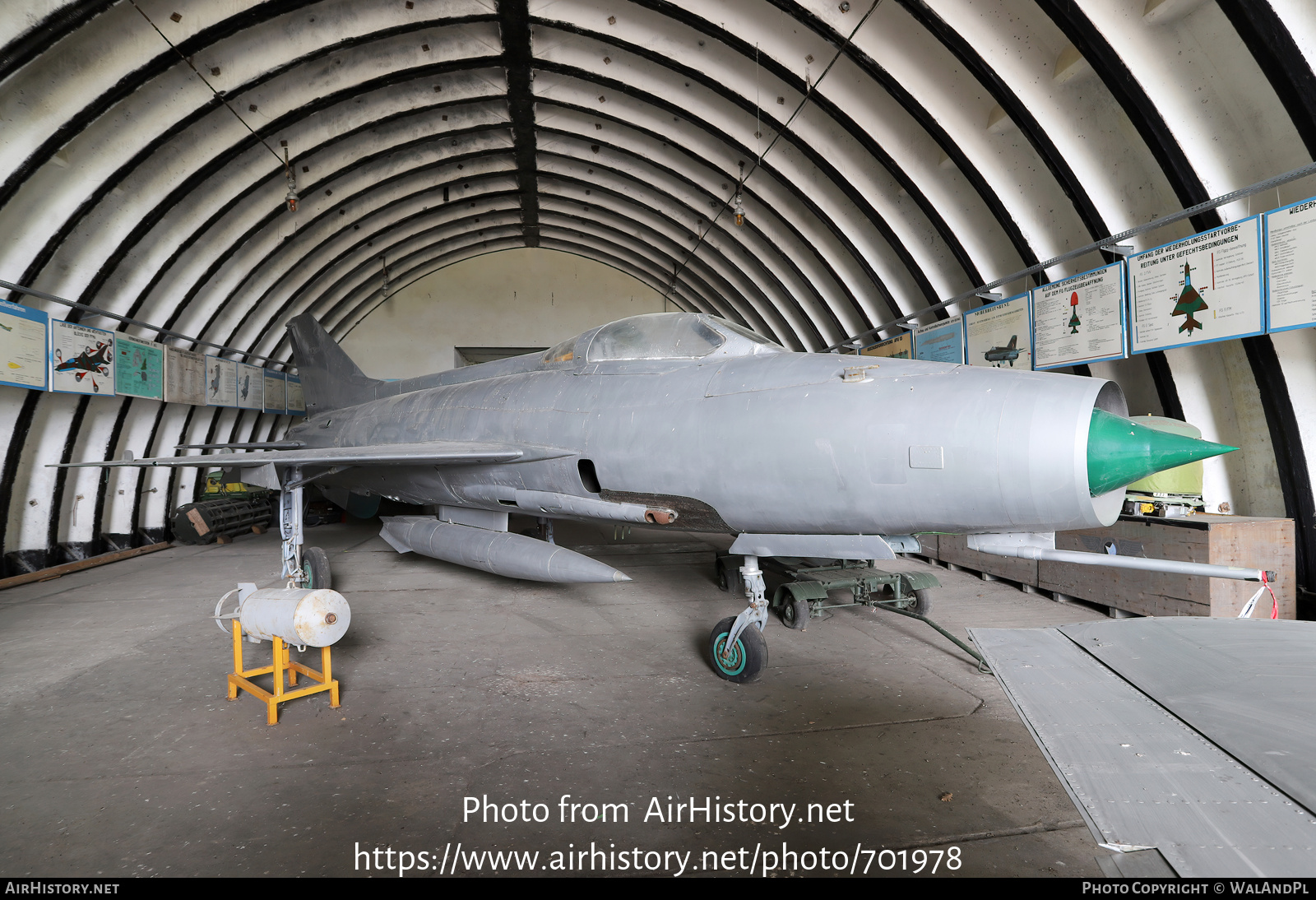 Aircraft Photo of 708 | Mikoyan-Gurevich MiG-21F-13 | East Germany - Air Force | AirHistory.net #701978