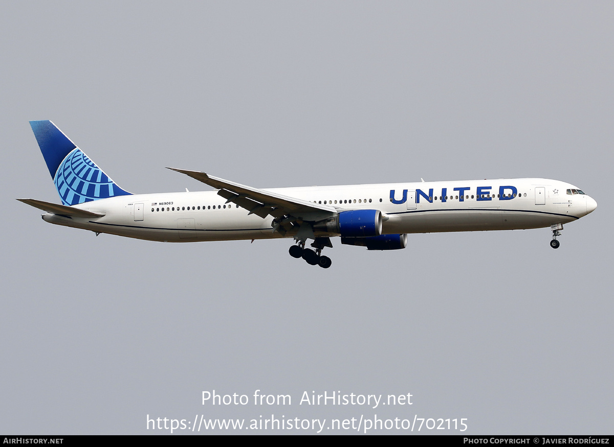 Aircraft Photo of N69063 | Boeing 767-424/ER | United Airlines | AirHistory.net #702115