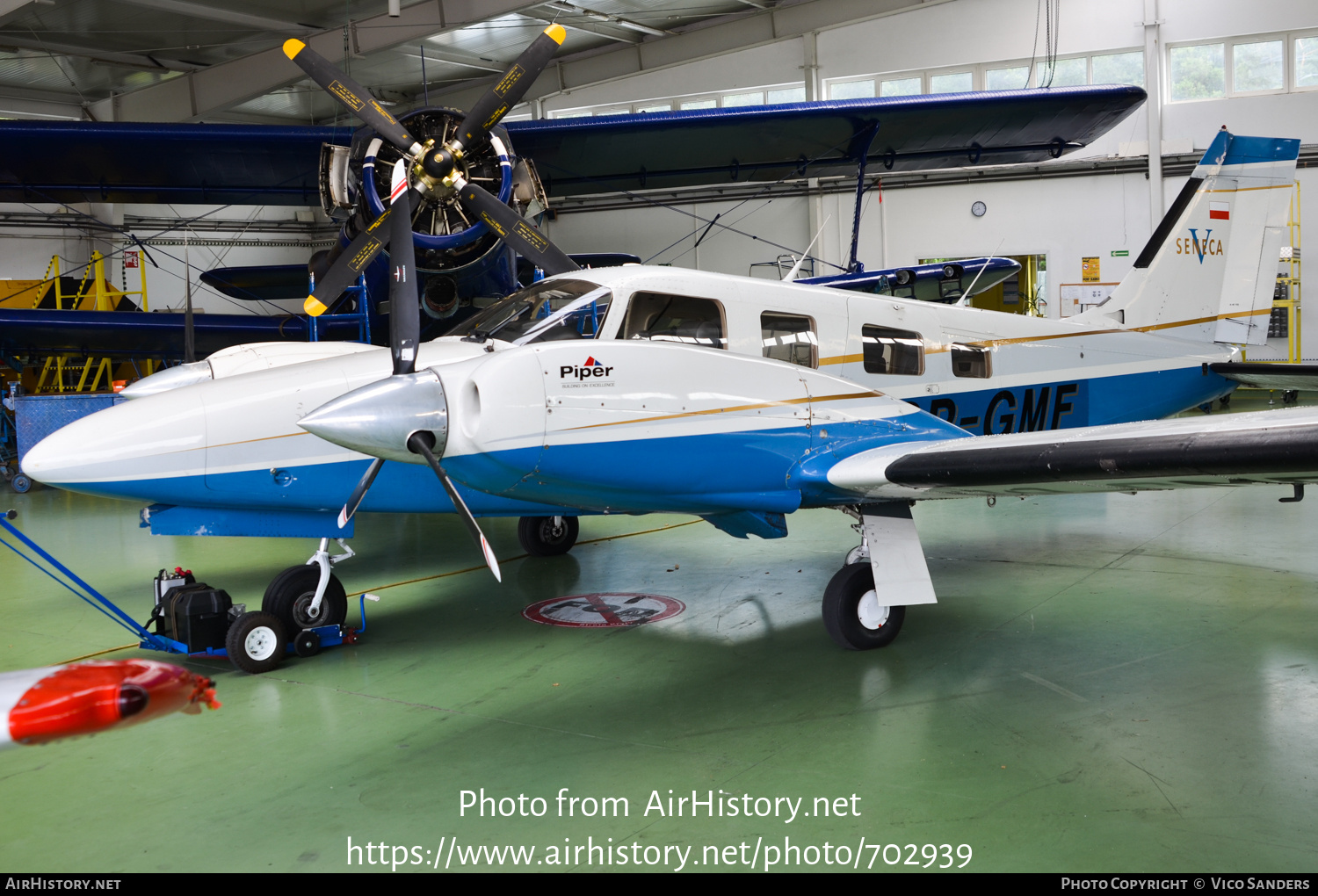 Aircraft Photo of SP-GMF | Piper PA-34-220T Seneca V | AirHistory.net #702939