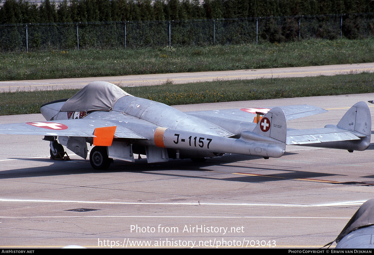 Aircraft Photo of J-1157 | De Havilland D.H. 100 Vampire FB6 | Switzerland - Air Force | AirHistory.net #703043