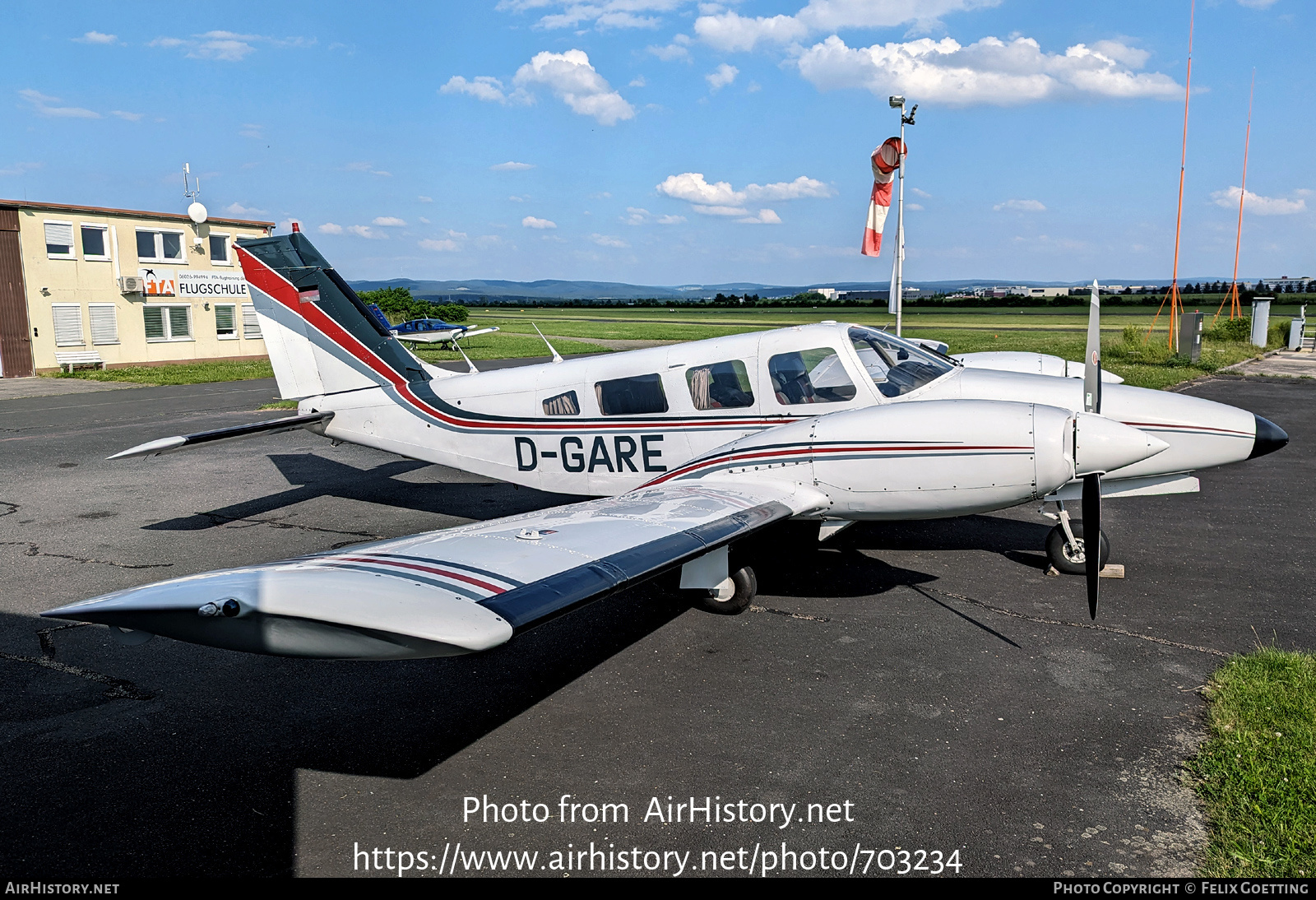 Aircraft Photo of D-GARE | Piper PA-34-200T Seneca II | AirHistory.net #703234