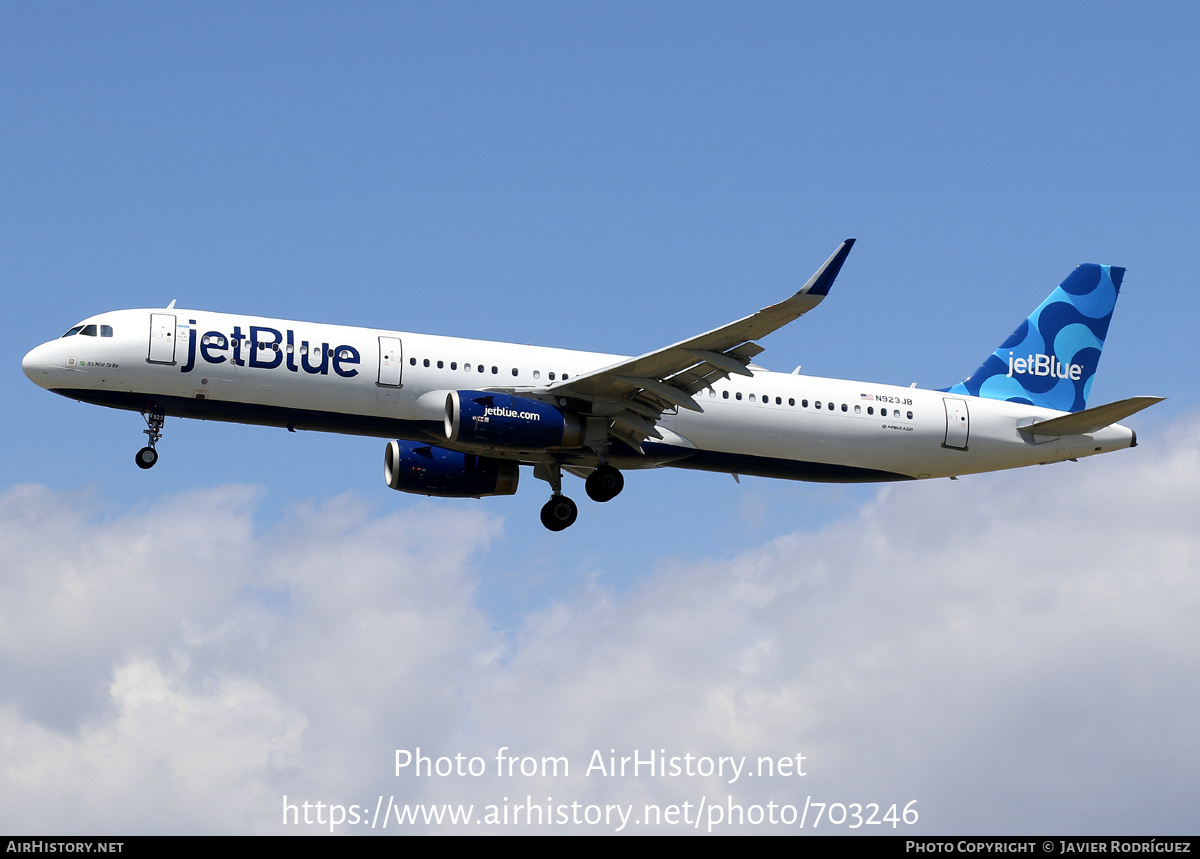 Aircraft Photo of N923JB | Airbus A321-231 | JetBlue Airways | AirHistory.net #703246