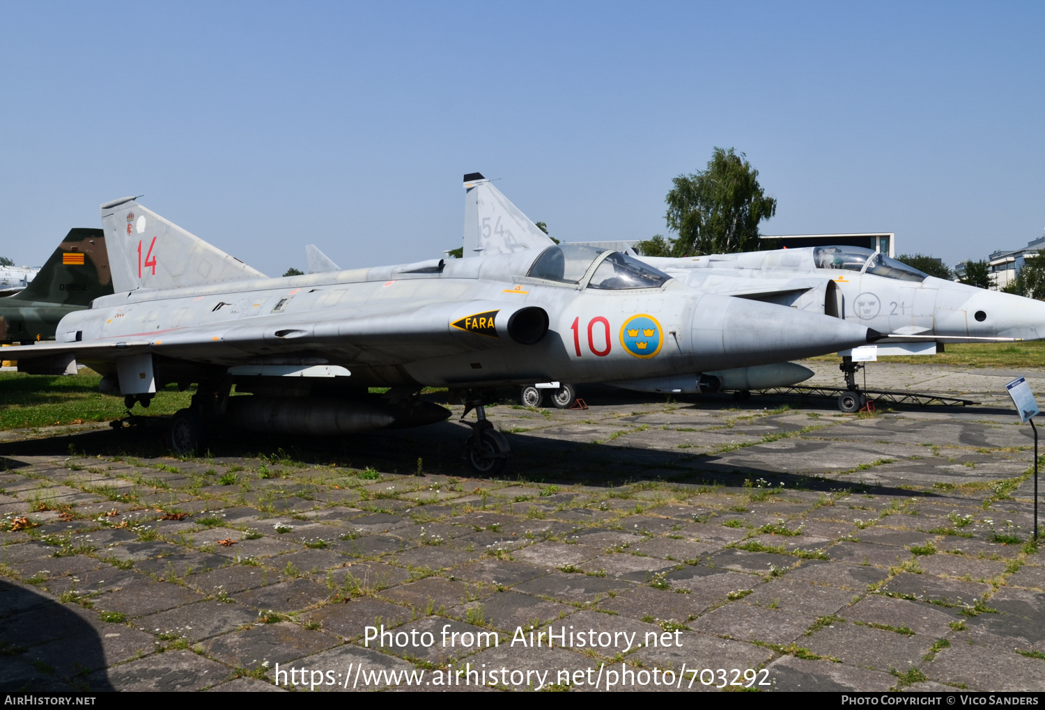 Aircraft Photo of 35520 | Saab J35J Draken | Sweden - Air Force | AirHistory.net #703292