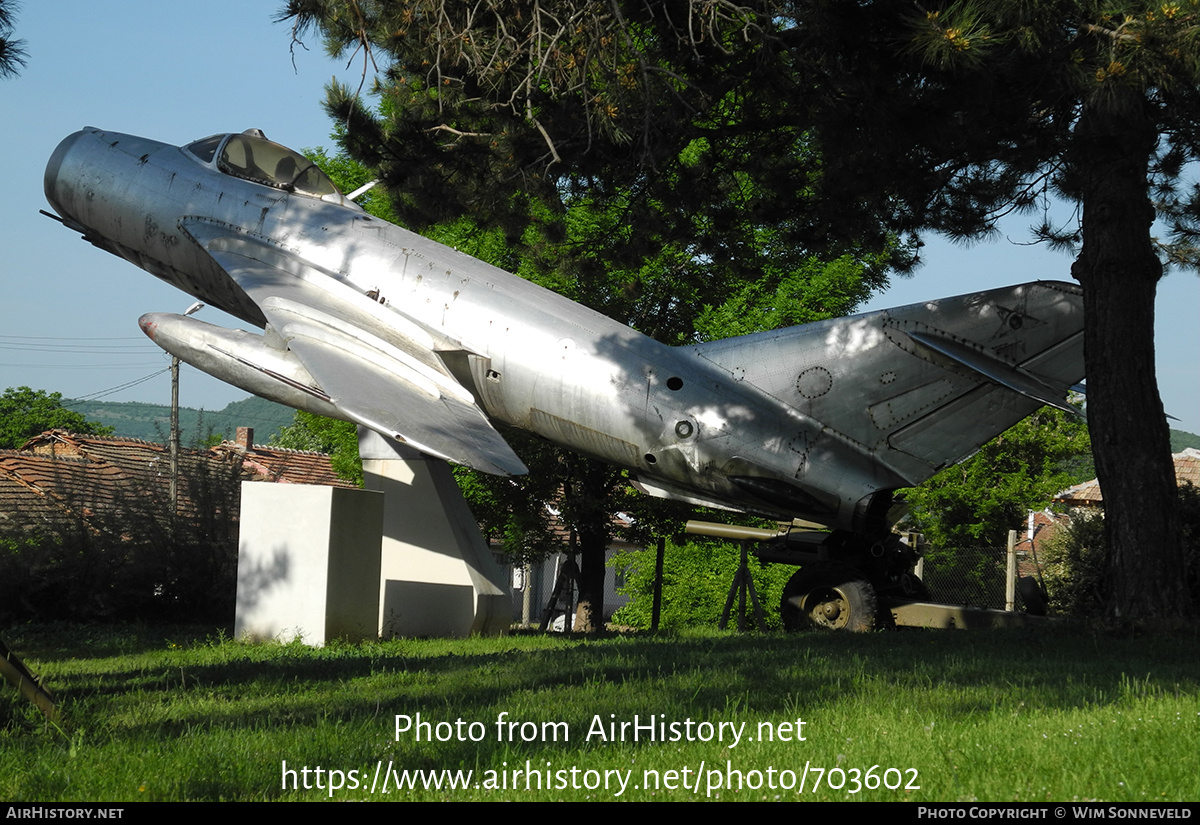 Aircraft Photo of 148 | Mikoyan-Gurevich MiG-17 | Bulgaria - Air Force | AirHistory.net #703602