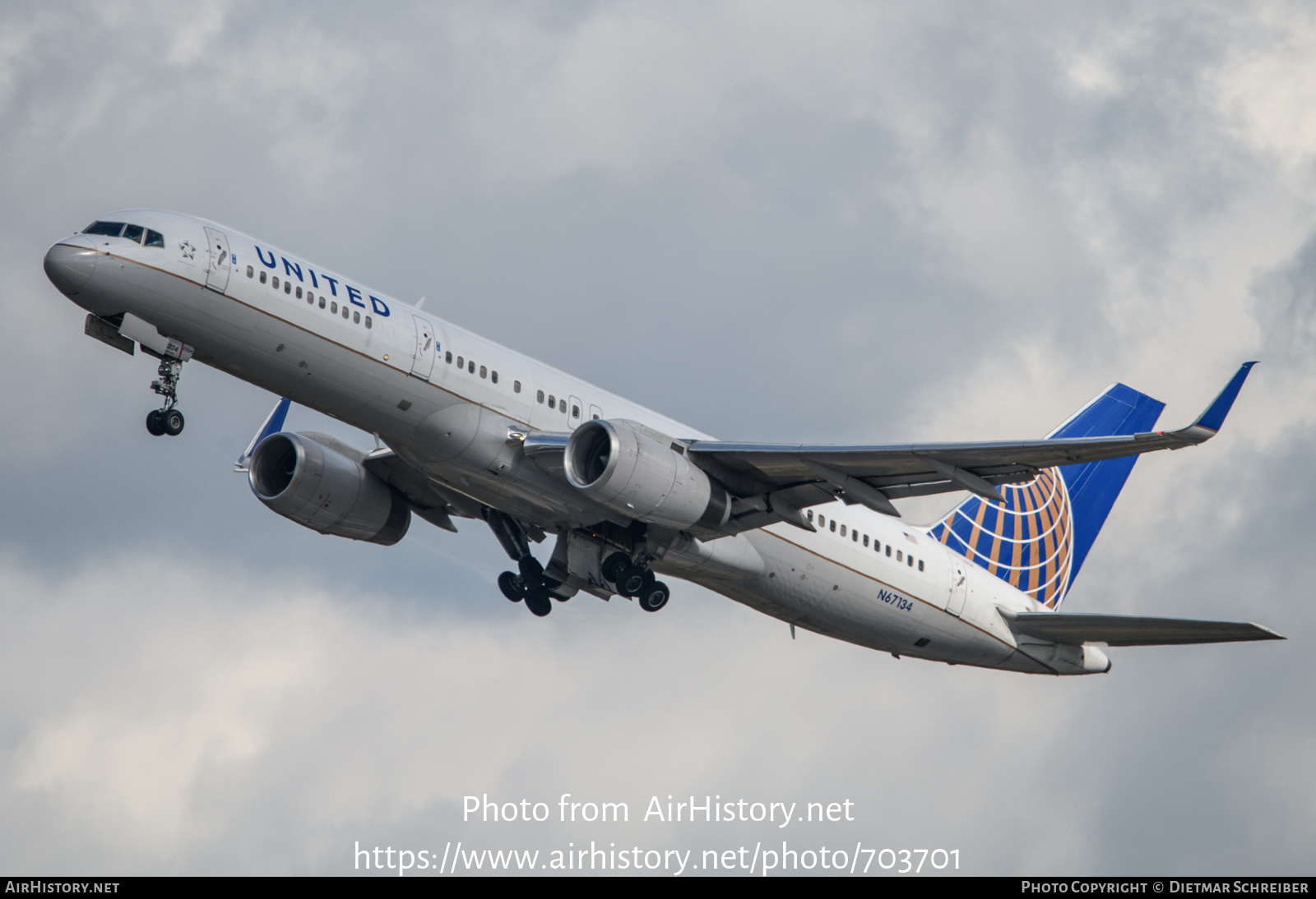 Aircraft Photo of N67134 | Boeing 757-224 | United Airlines | AirHistory.net #703701