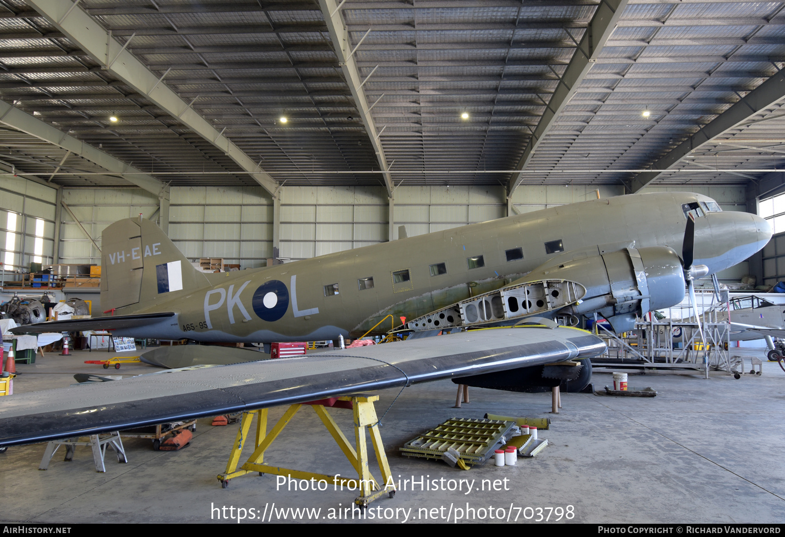 Aircraft Photo of VH-EAE / A65-95 | Douglas C-47B Skytrain | Australia - Air Force | AirHistory.net #703798