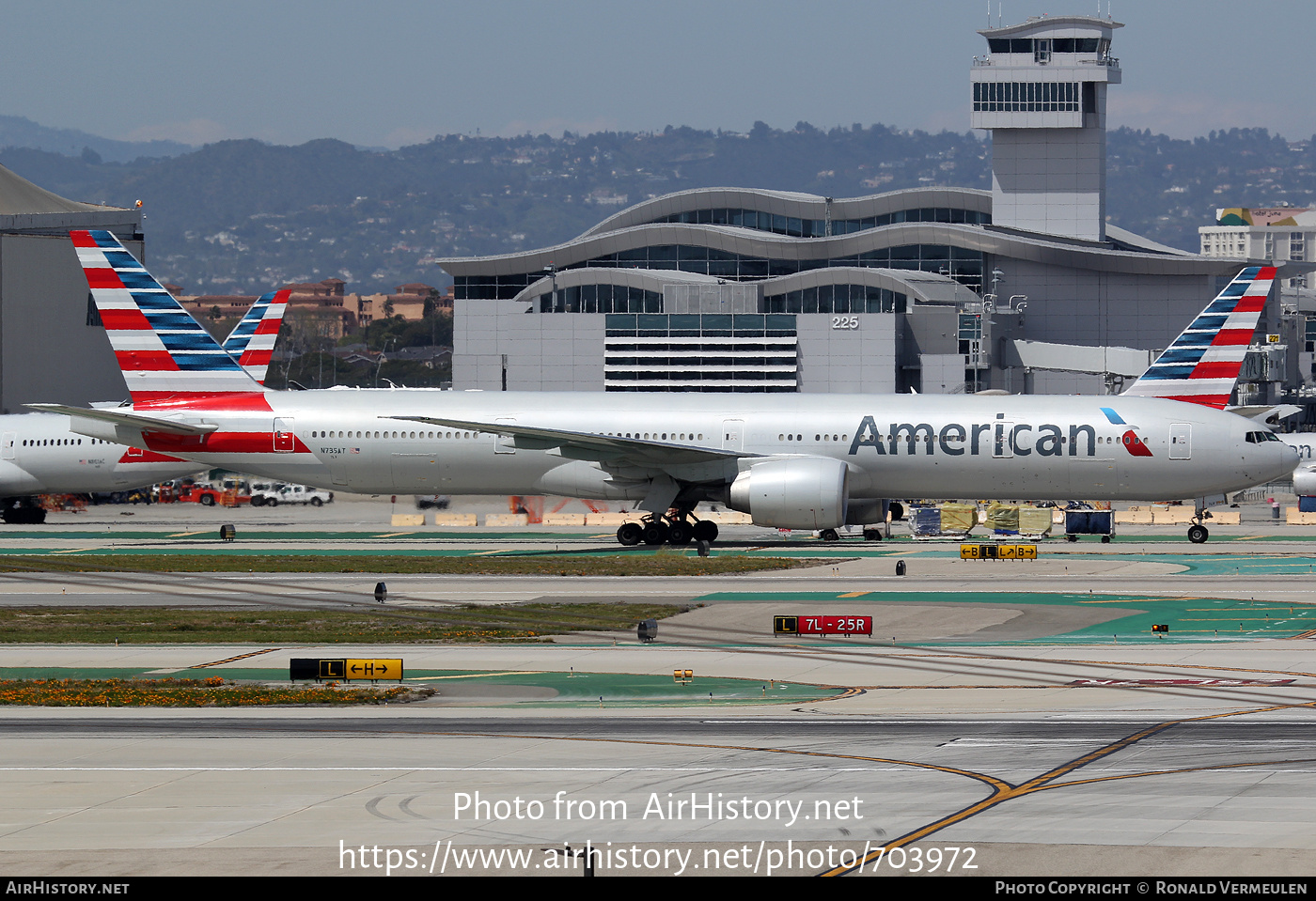 Aircraft Photo of N735AT | Boeing 777-323/ER | American Airlines | AirHistory.net #703972