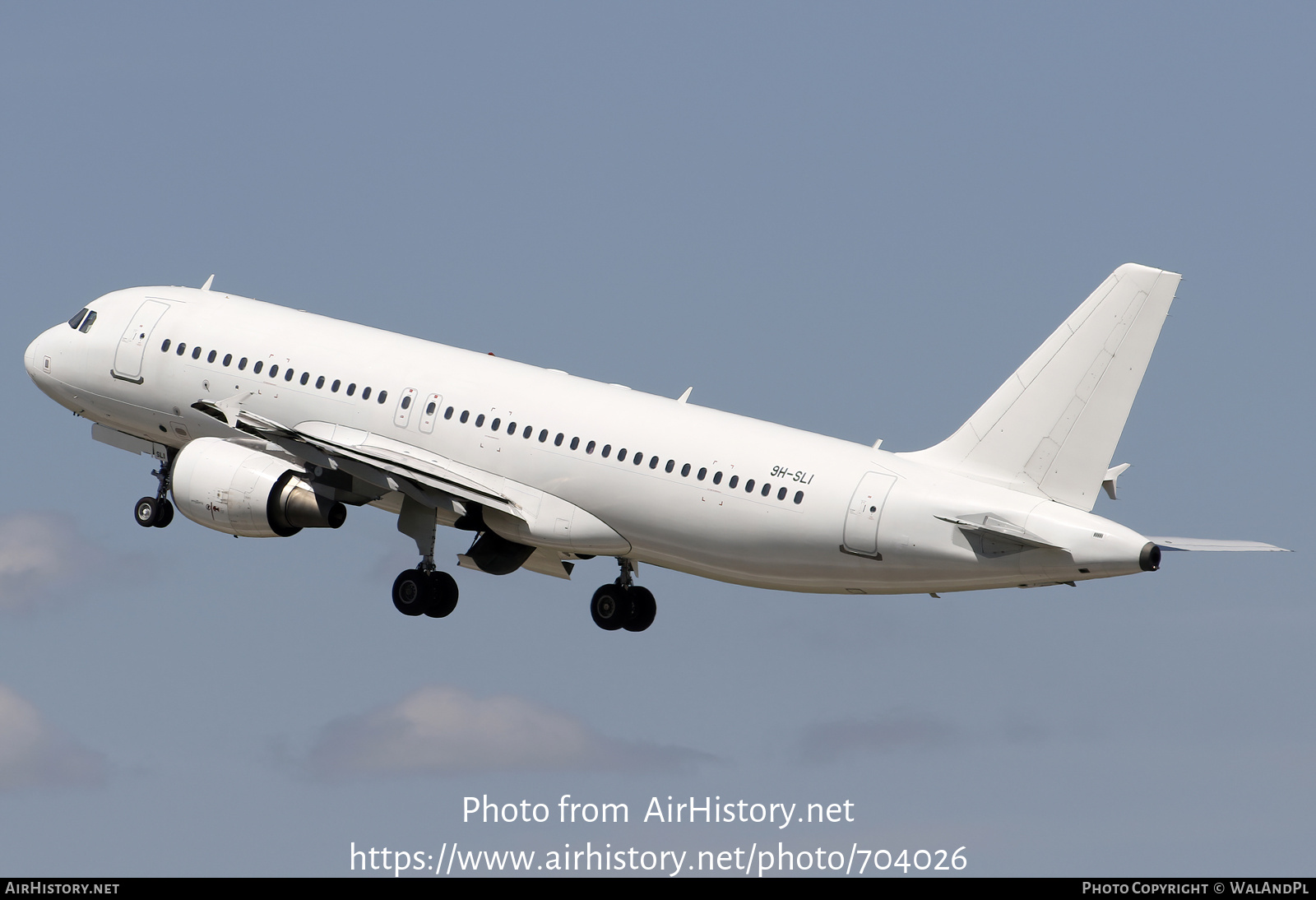 Aircraft Photo of 9H-SLI | Airbus A320-214 | AirHistory.net #704026