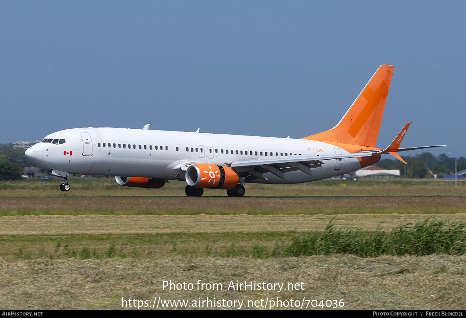 Aircraft Photo of C-FYJD | Boeing 737-8Q8 | Sunwing Airlines | AirHistory.net #704036