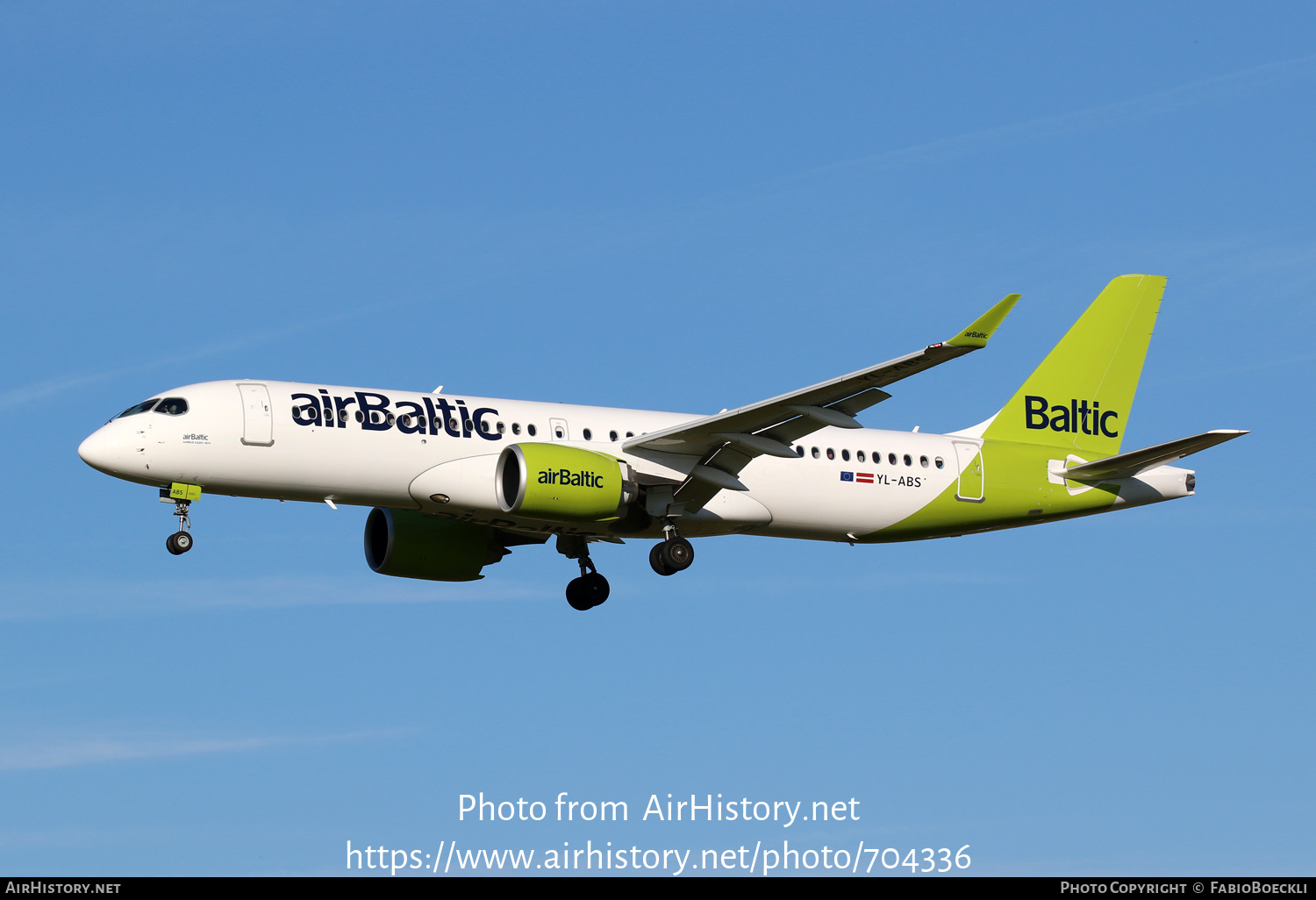 Aircraft Photo of YL-ABS | Airbus A220-371 (BD-500-1A11) | AirBaltic | AirHistory.net #704336